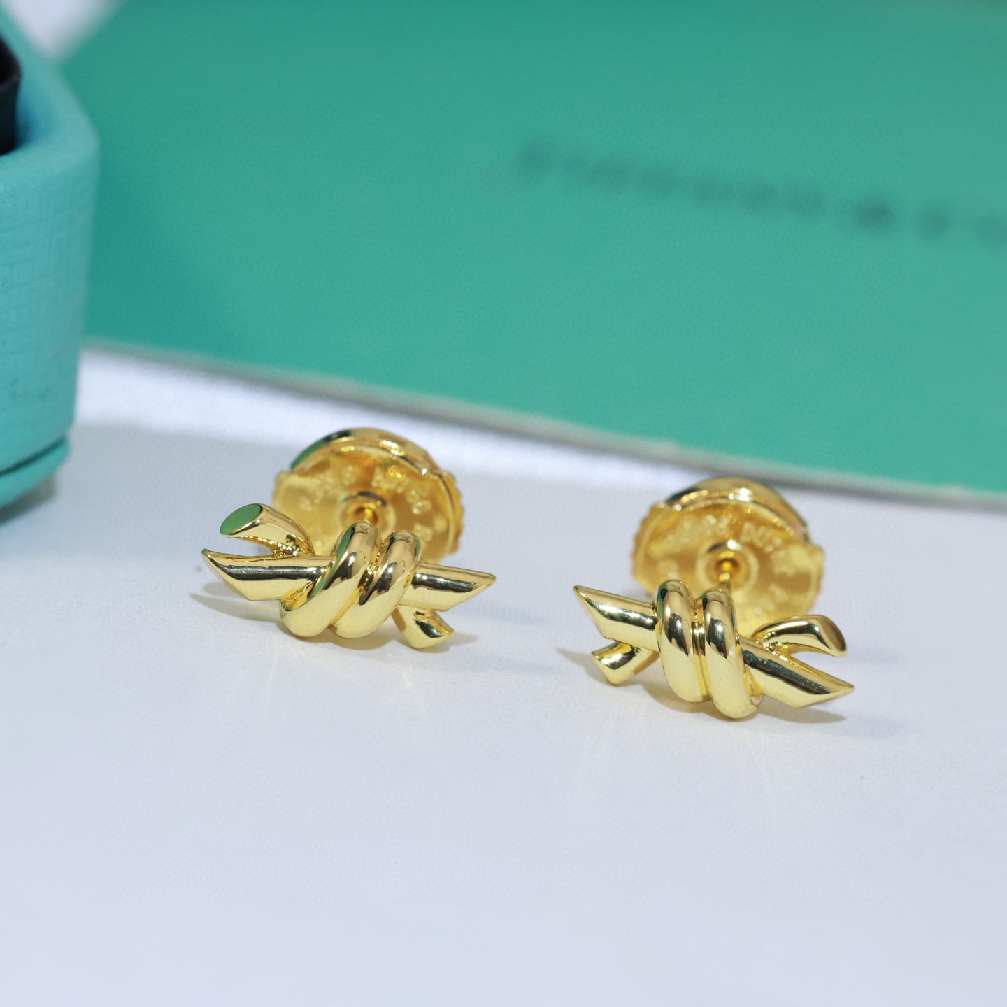 “Stylish Tiffany Wired Ear Nails with Flying Saucers: 18k Gold Plating and Original Logo for Summer” - 图片 5