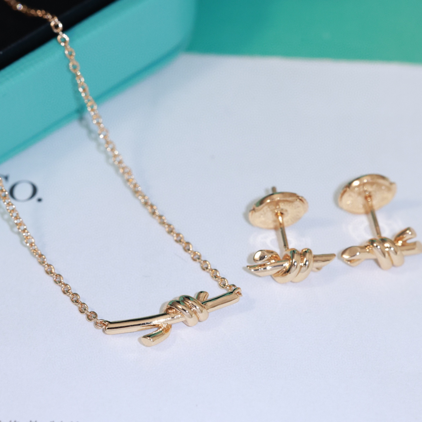 “Stylish Tiffany Wired Ear Nails with Flying Saucers: 18k Gold Plating and Original Logo for Summer” - 图片 8
