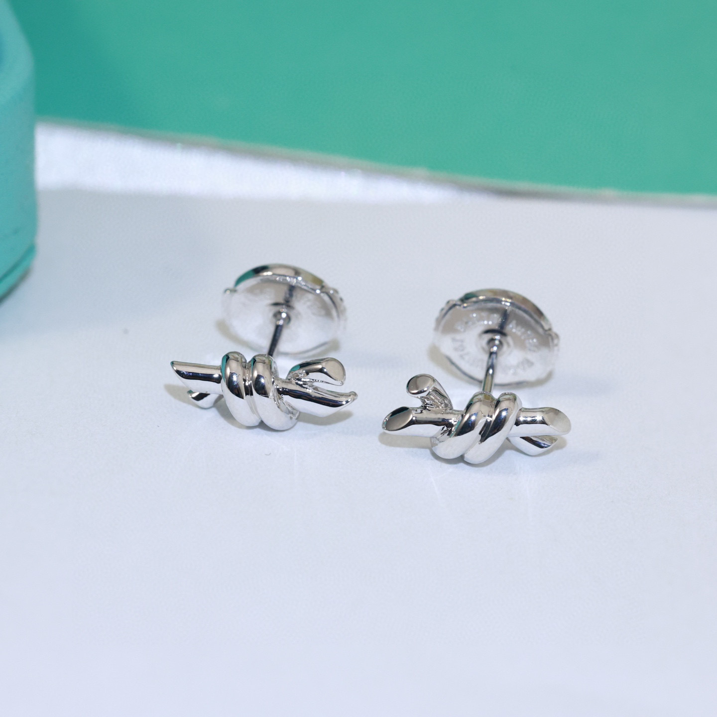 “Stylish Tiffany Wired Ear Nails with Flying Saucers: 18k Gold Plating and Original Logo for Summer” - 图片 6