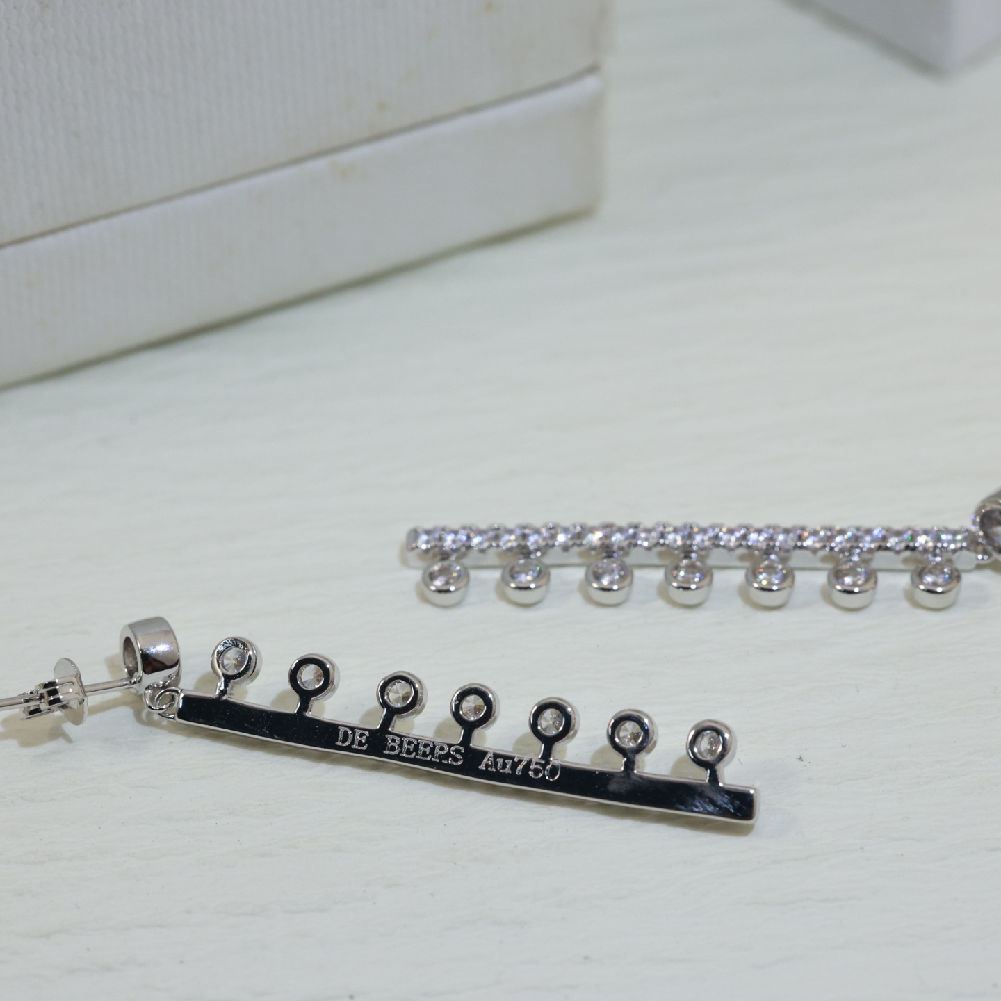 戴比尔斯耳钉👼【】DE BEERS💎S925纯银耳针➕亚金材质 镶嵌工艺 18K金镀层 进口高碳钻