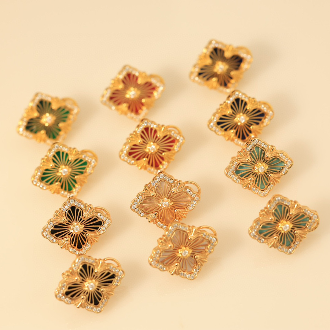 大号👼【】布契拉提 Buccellati 意大利高级珠宝品牌 复古宫廷风带钻拉丝四叶草贝壳玛瑙玉髓耳钉 