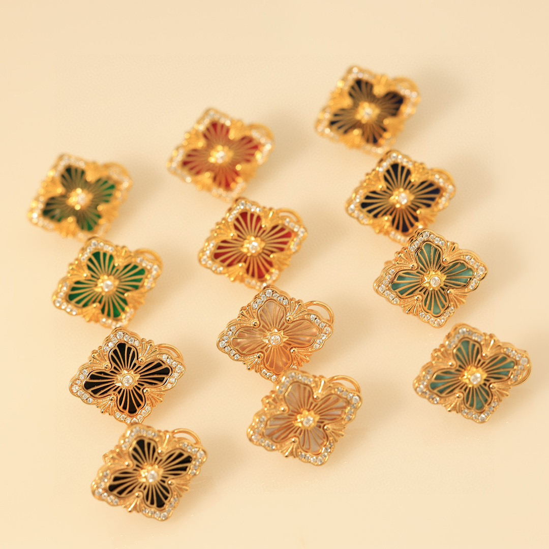 大号👼【】布契拉提 Buccellati 意大利高级珠宝品牌 复古宫廷风带钻拉丝四叶草贝壳玛瑙玉髓耳钉 