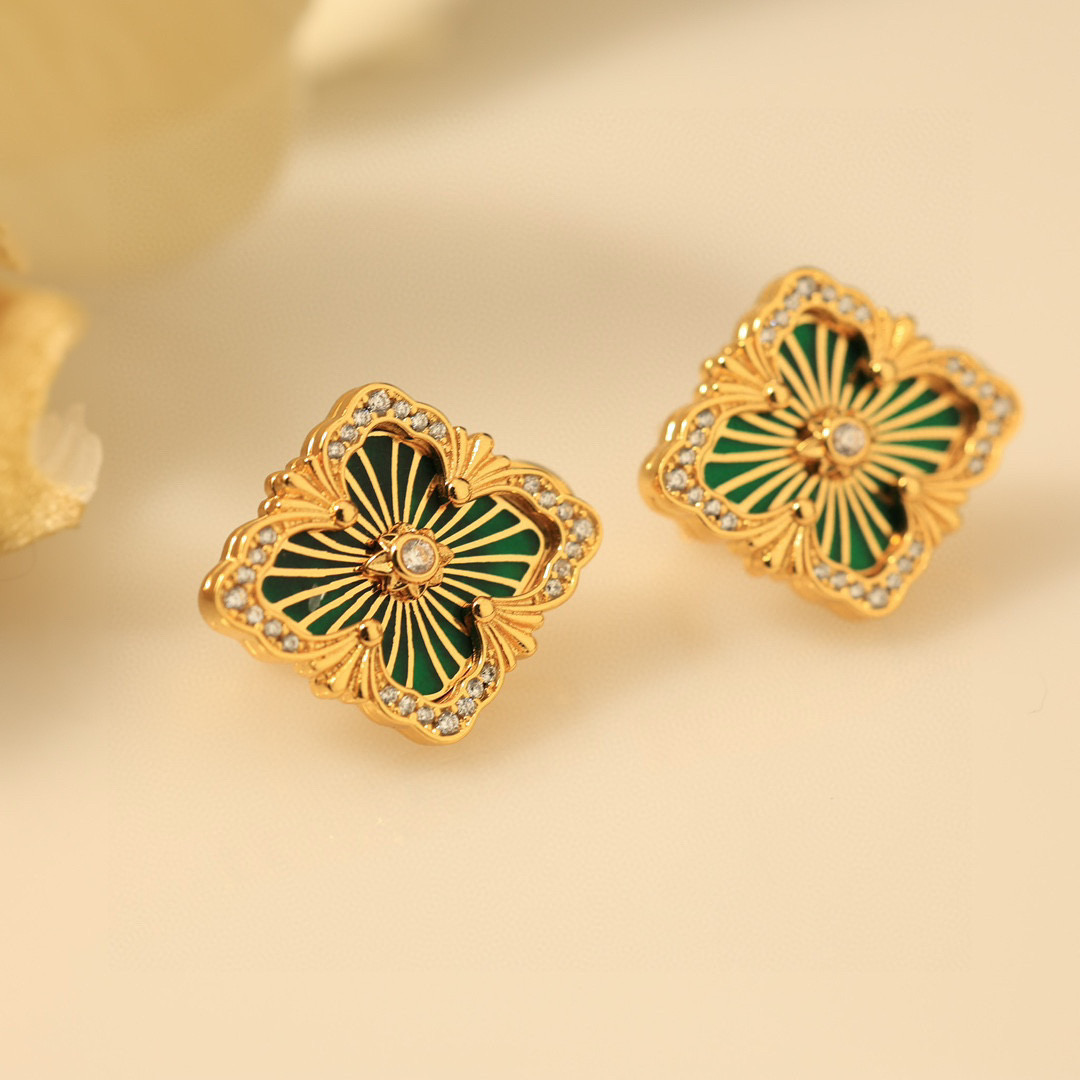 大号👼【】布契拉提 Buccellati 意大利高级珠宝品牌 复古宫廷风带钻拉丝四叶草贝壳玛瑙玉髓耳钉 
