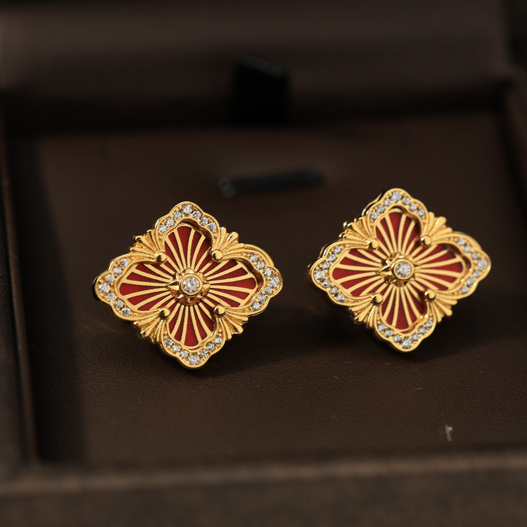 大号👼【】布契拉提 Buccellati 意大利高级珠宝品牌 复古宫廷风带钻拉丝四叶草贝壳玛瑙玉髓耳钉 