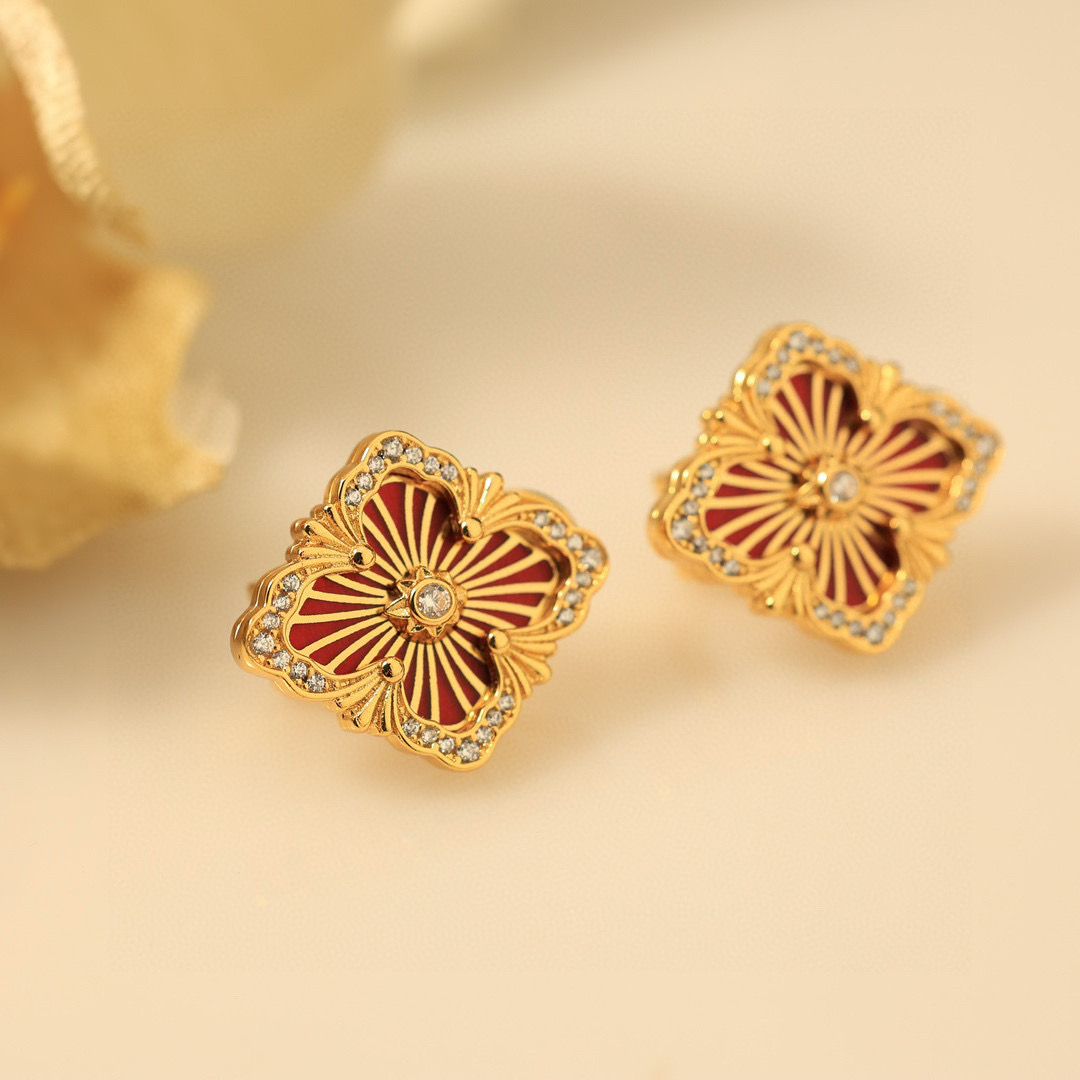 大号👼【】布契拉提 Buccellati 意大利高级珠宝品牌 复古宫廷风带钻拉丝四叶草贝壳玛瑙玉髓耳钉 