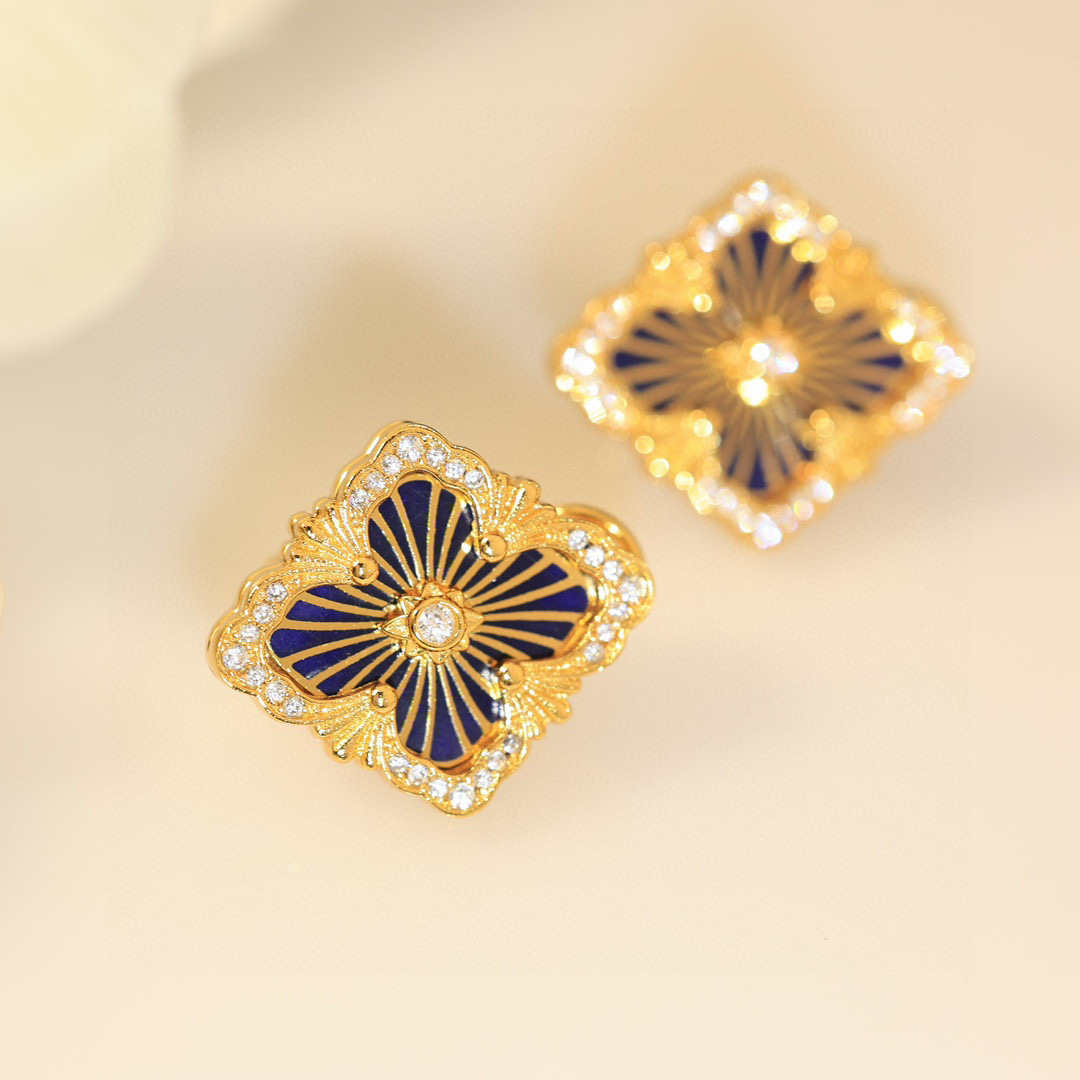 大号👼【】布契拉提 Buccellati 意大利高级珠宝品牌 复古宫廷风带钻拉丝四叶草贝壳玛瑙玉髓耳钉 