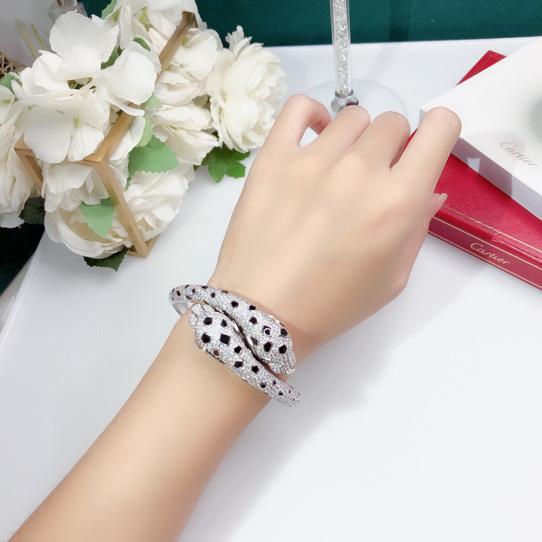 Cartier 霸气双豹头满钻 手镯 Panthère