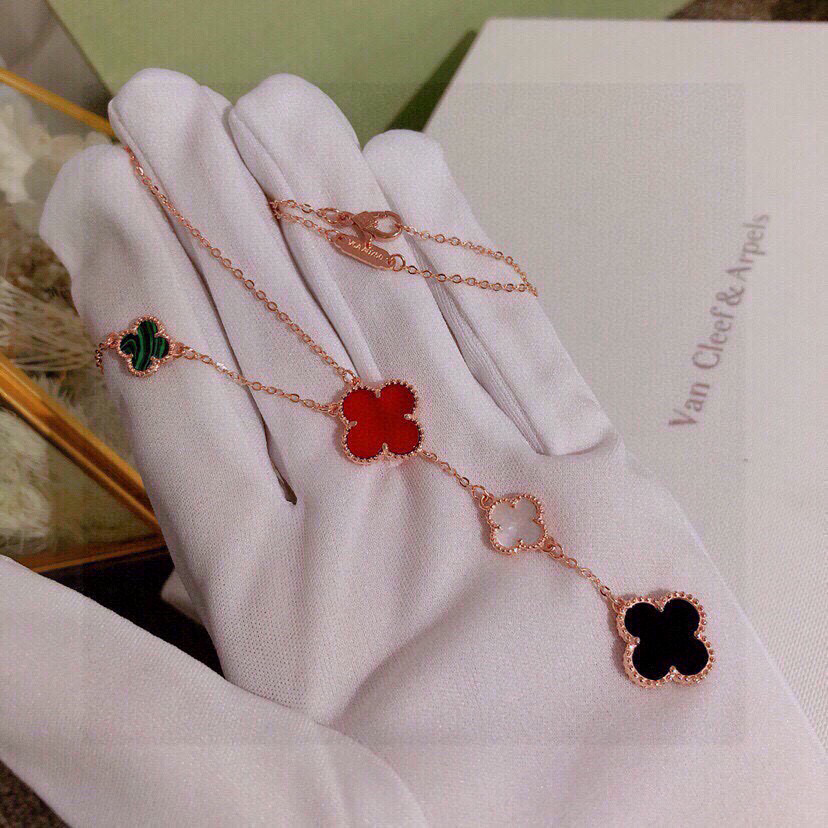 👼【】Van Cleef & ArPels 梵克雅宝四叶草系列 混搭大小四叶草🍀绿叶 项链出货 德国进口