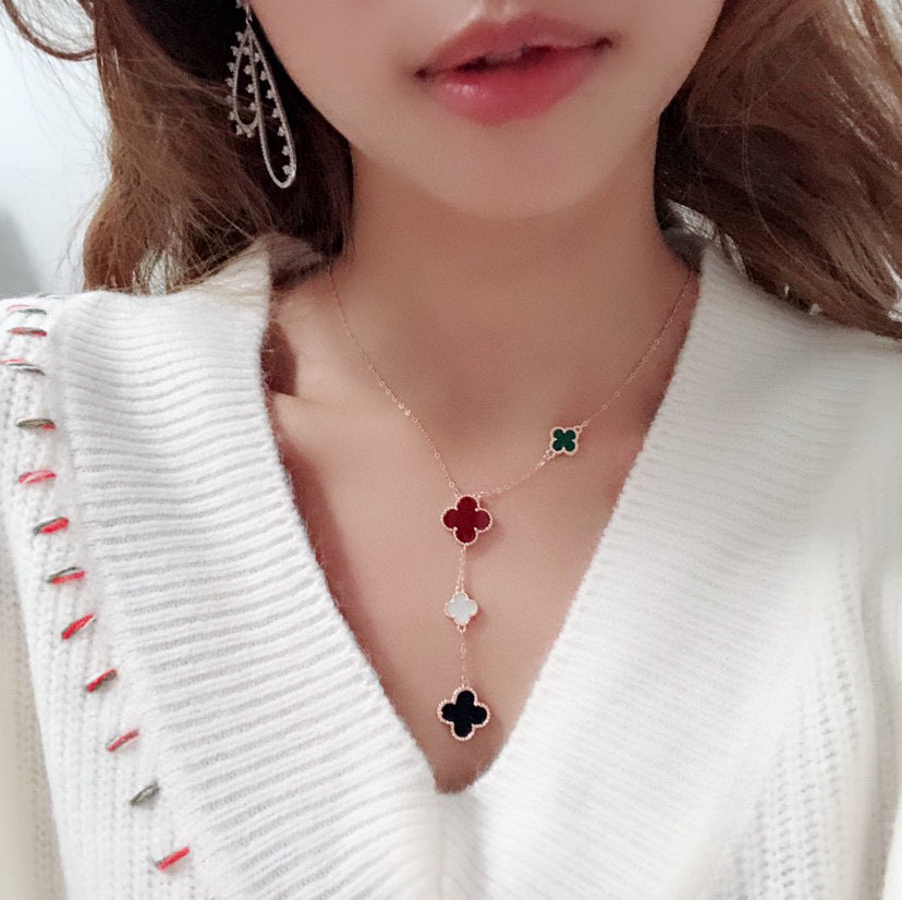 👼【】Van Cleef & ArPels 梵克雅宝四叶草系列 混搭大小四叶草🍀绿叶 项链出货 德国进口