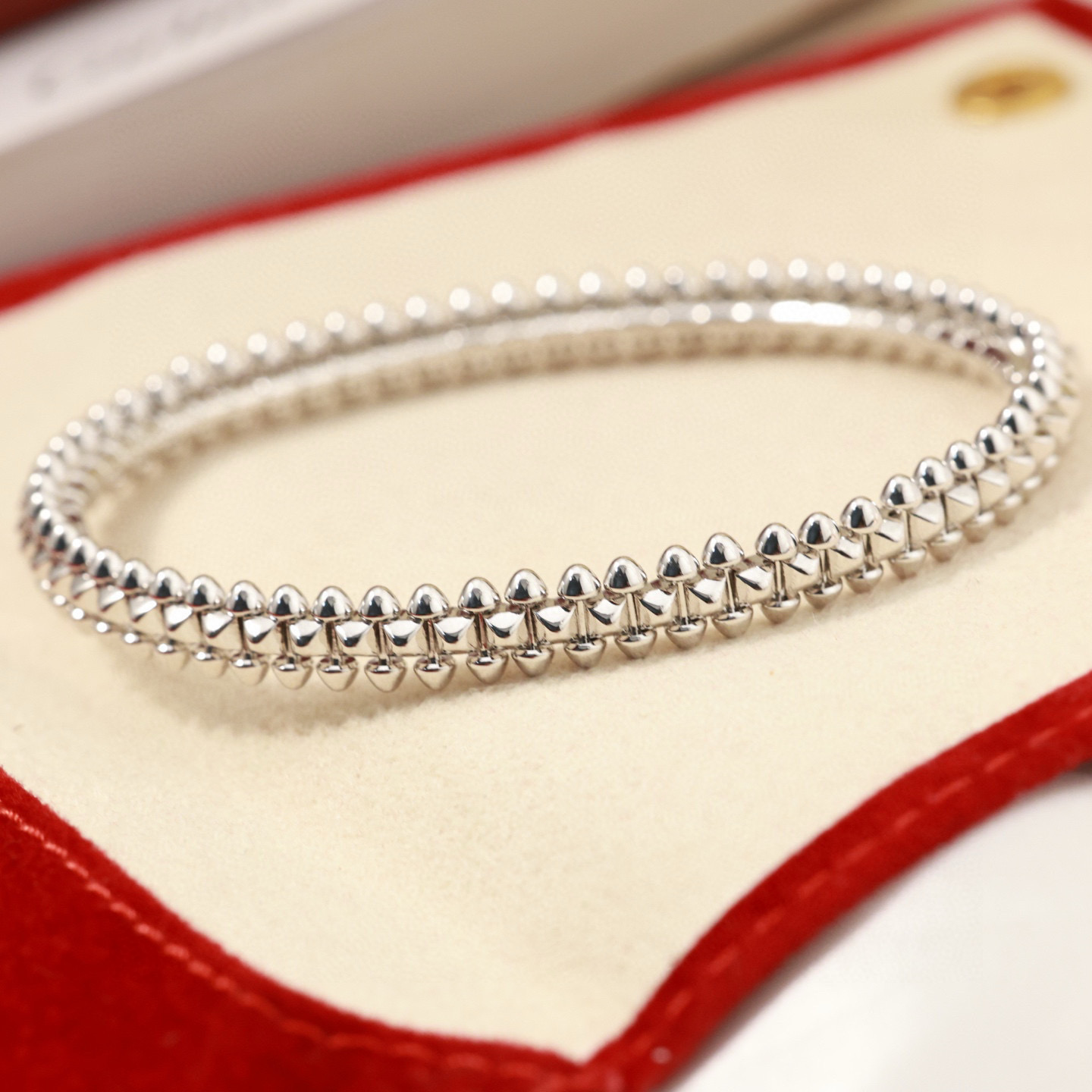 Cartier 精工版本 Clash de Cartier铆钉手镯