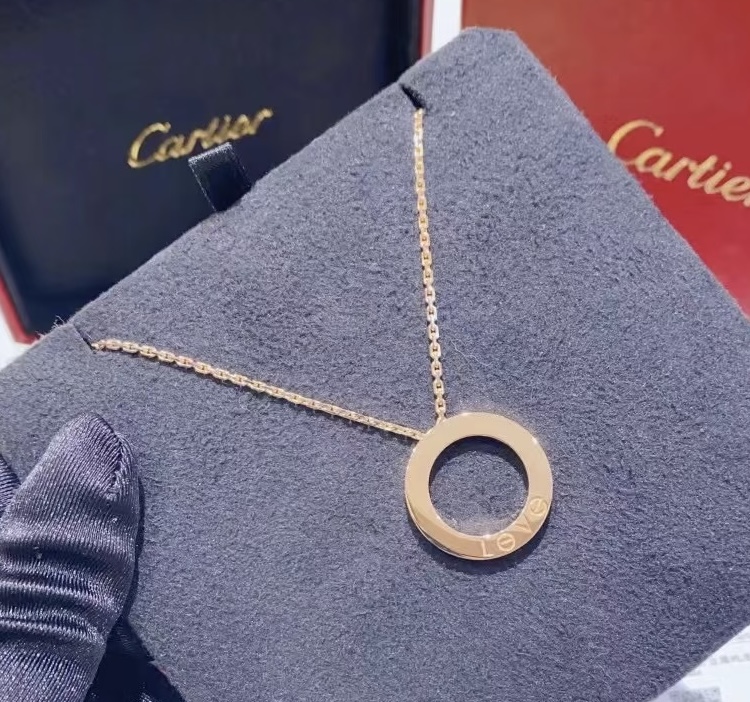Cartier 卡地亚 光面 三钻版 大饼项链 双面可佩戴 真实细节呈现 Cartier 卡地亚……LOVE系列