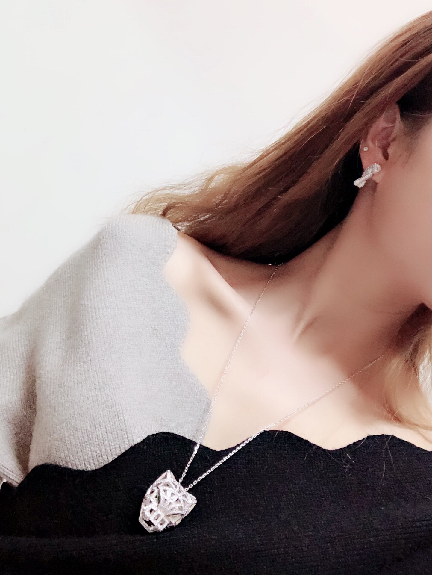 Cartier 精工版本 Cartier 卡地亚奢华豹头镂空满钻项链