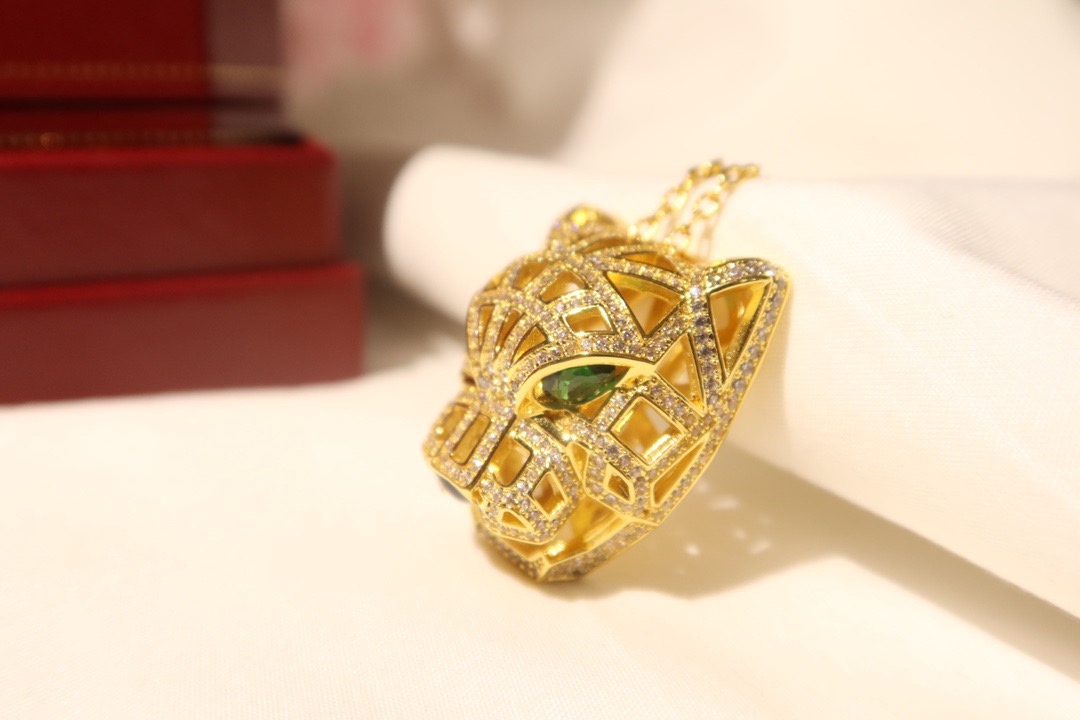 Cartier 精工版本 Cartier 卡地亚奢华豹头镂空满钻项链