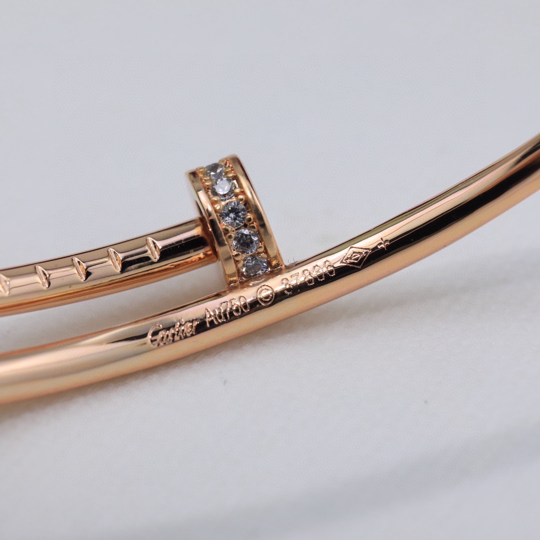 Cartier 细版 款 Cartier 卡地亚头尾钻钉子手镯 Juste un Clou系列艺术设计展亮相米兰