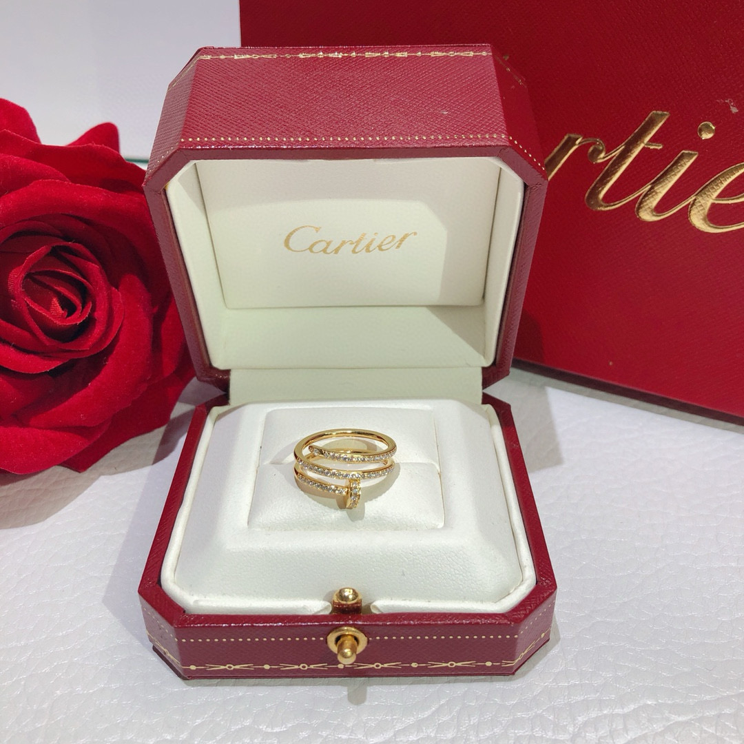 Cartier 卡地亚Cartier钉子 新款 双层 戒指 卡地亚 杰作 经久不衰 传奇 一直流行无需多说 亚金材质
