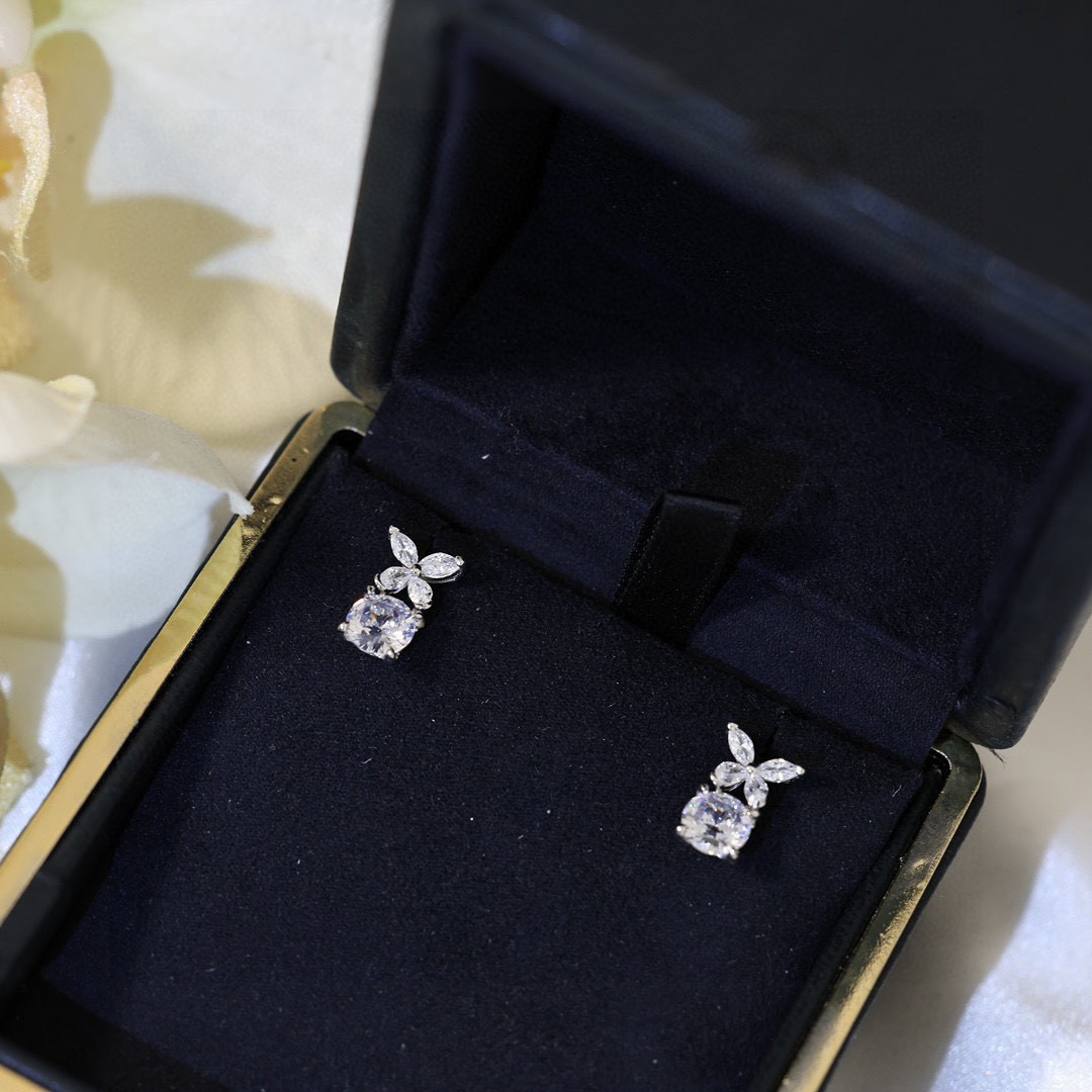 Chanel Haute Joaillerie Fine Jewelry Earrings Necklace Ring Ref.1C1A2E83 5