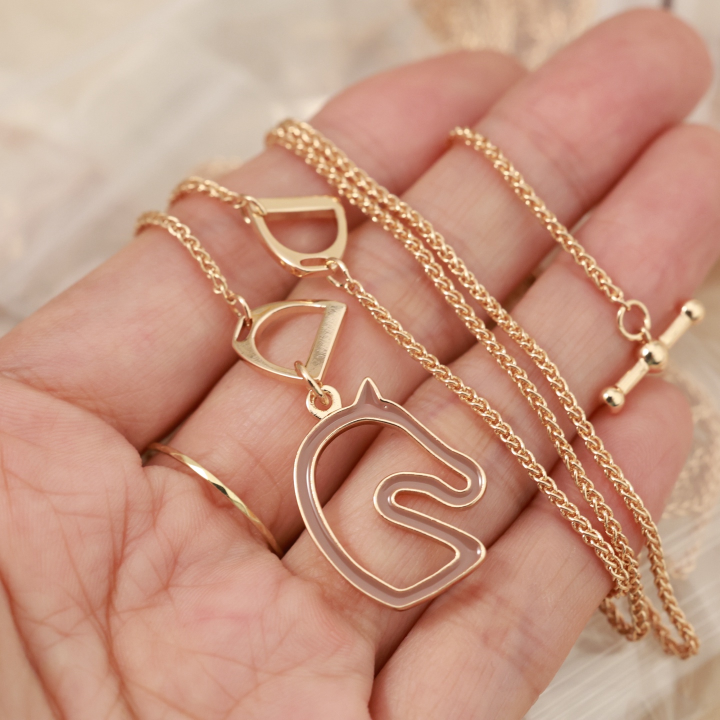 Hermès 精工版本 爱马仕项链 马头项链 亚金材质 ，完美细节 欧美 玫瑰金白金色金色可选 带logo