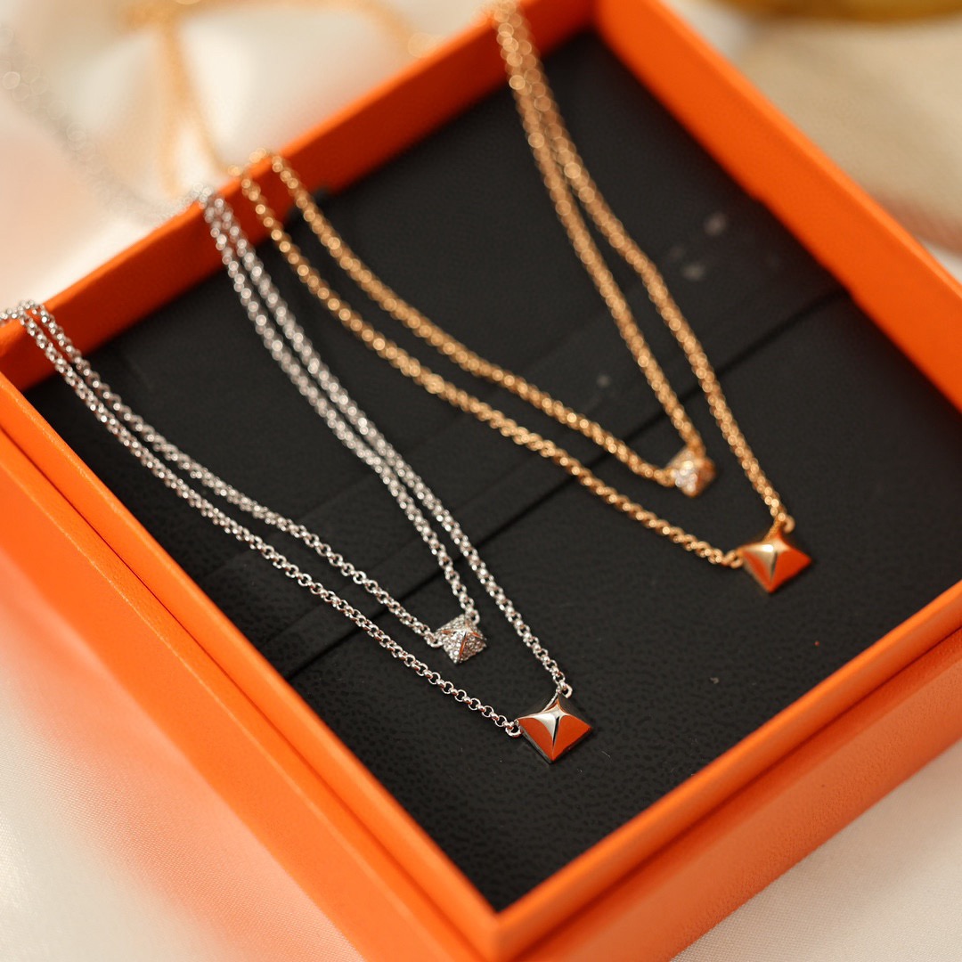 Hermès 精工版本 Hermes 爱马仕铆钉满钻项链亚金材质