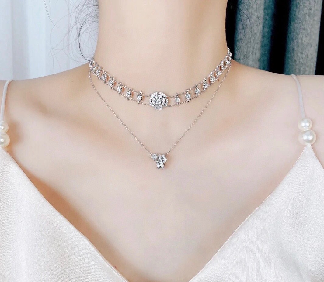Chanel CHANEL香奈儿镂空 山茶花项链