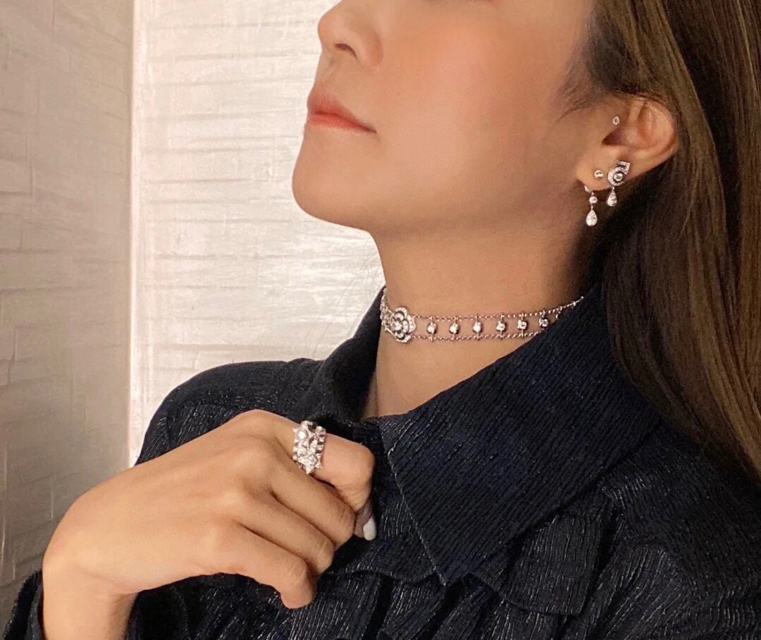 Chanel CHANEL香奈儿镂空 山茶花项链