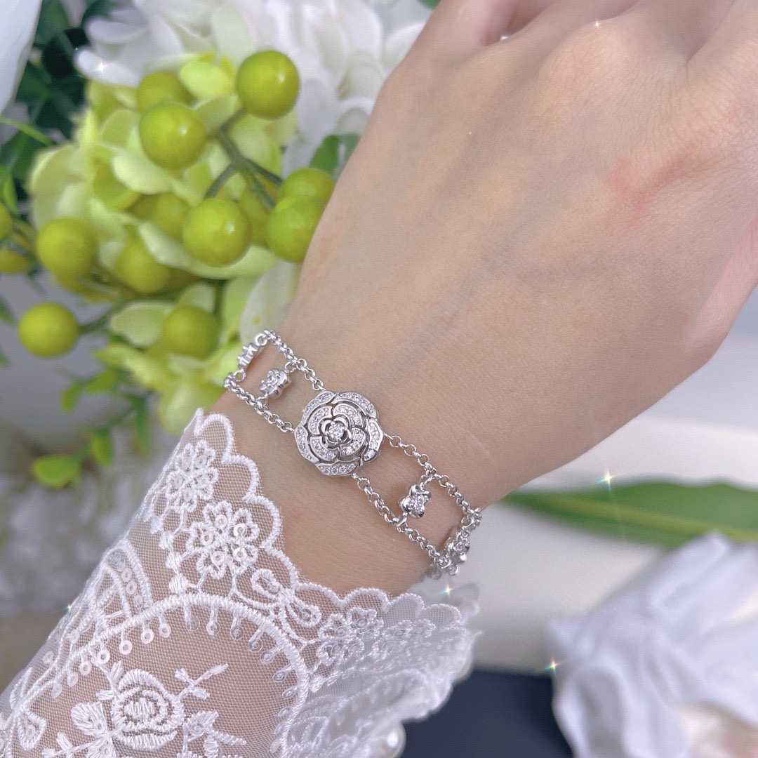 Chanel CHANEL香奈儿镂空山茶花手链