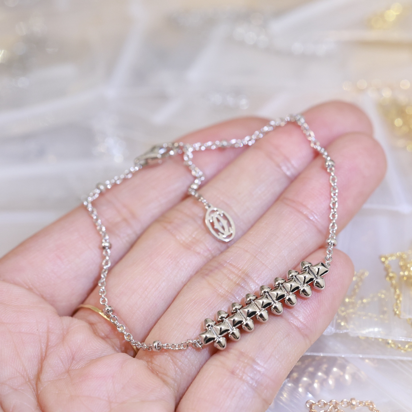 Cartier 精工版本 Clash de Cartier铆钉手链