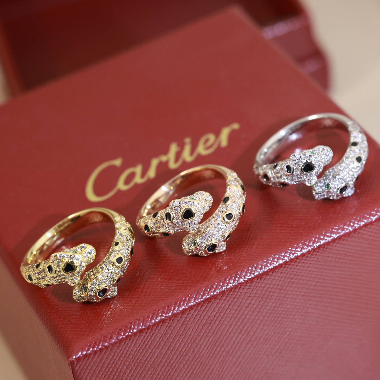 Cartier 豹子戒指 豹戒指霸气双豹头满钻 戒指 Panthère de Cartier花纹豹手镯
