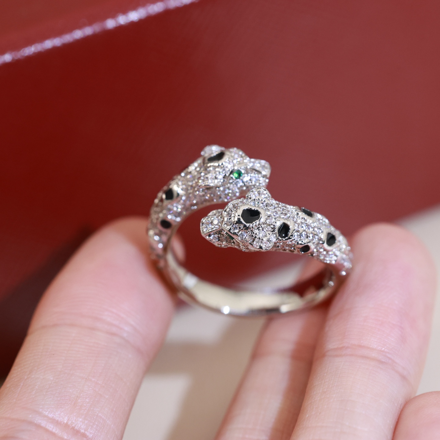 Cartier 豹子戒指 豹戒指霸气双豹头满钻 戒指 Panthère de Cartier花纹豹手镯
