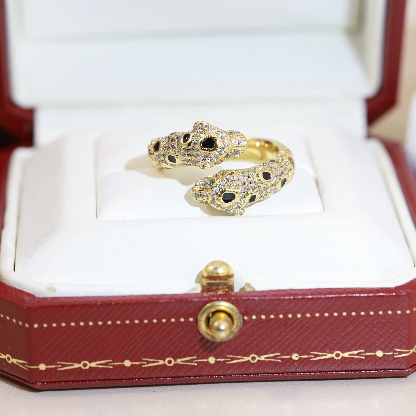 Cartier 豹子戒指 豹戒指霸气双豹头满钻 戒指 Panthère de Cartier花纹豹手镯