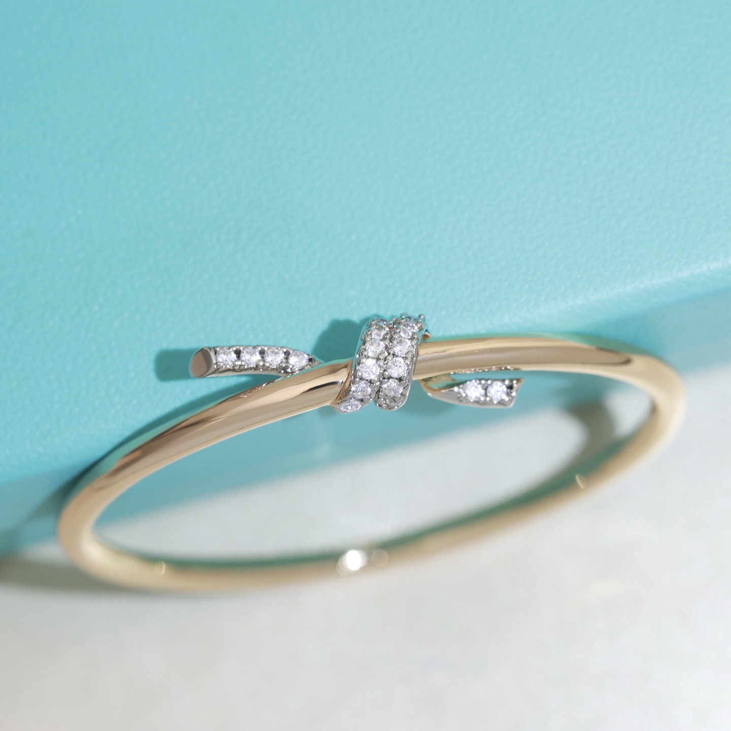 Tiffany & Co. 新款Tiffany 绳结手镯 亚金材质 带 logo 电镀18k金 厚金电镀 Tiffany手镯