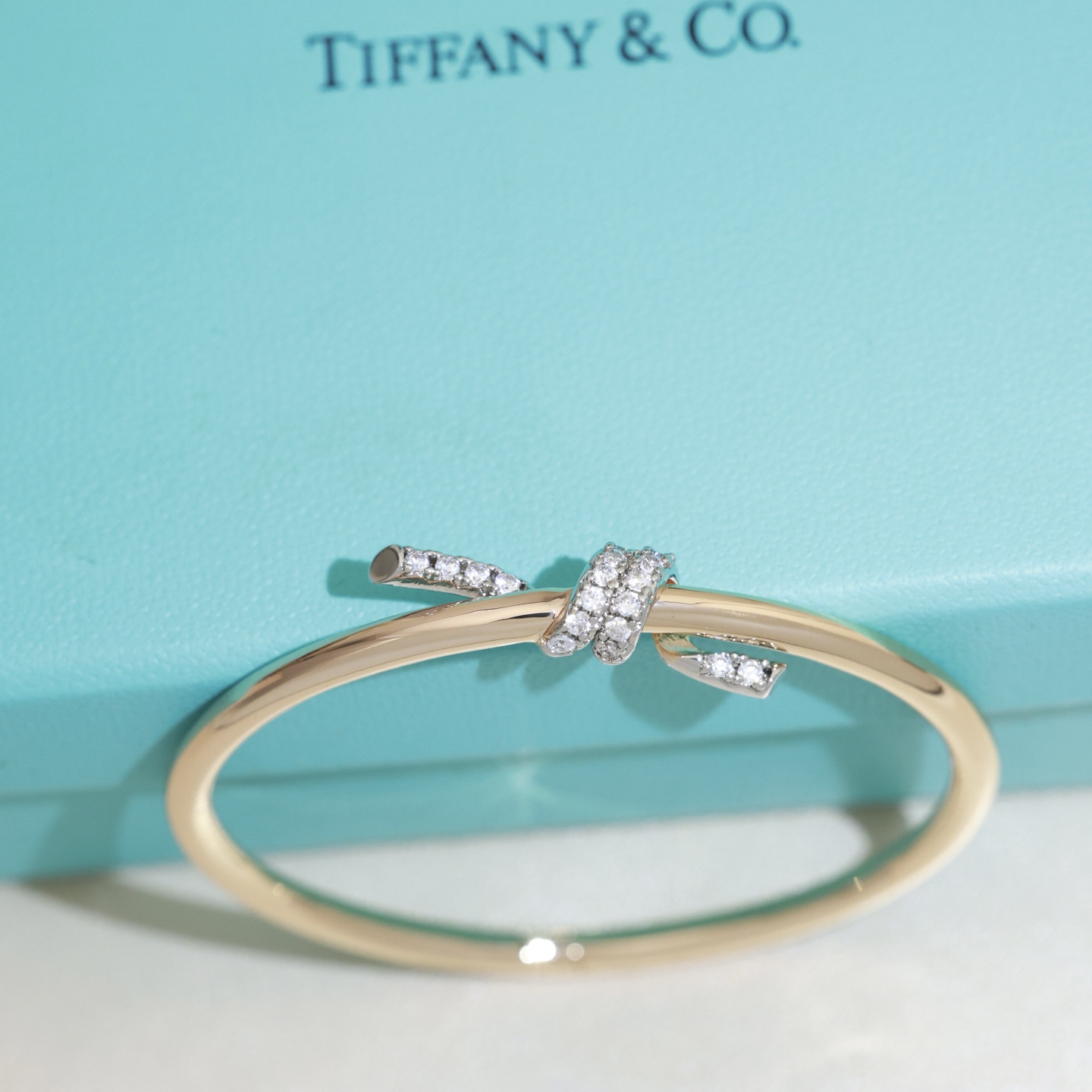 Tiffany & Co. 新款Tiffany 绳结手镯 亚金材质 带 logo 电镀18k金 厚金电镀 Tiffany手镯