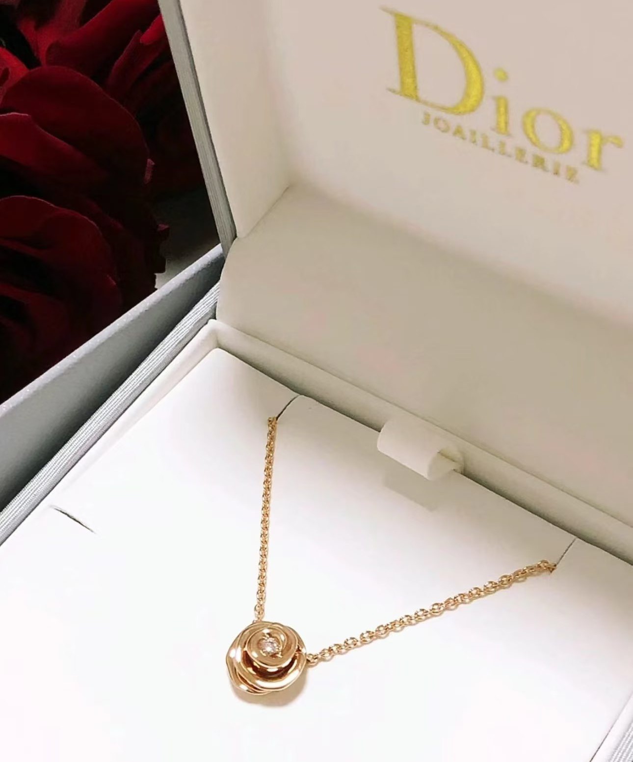 精工版 👼【】迪奥项链 Dior花朵项链⭐本季度最火爆时尚单品！经典与流行。经典是不管时间如何变化，它也