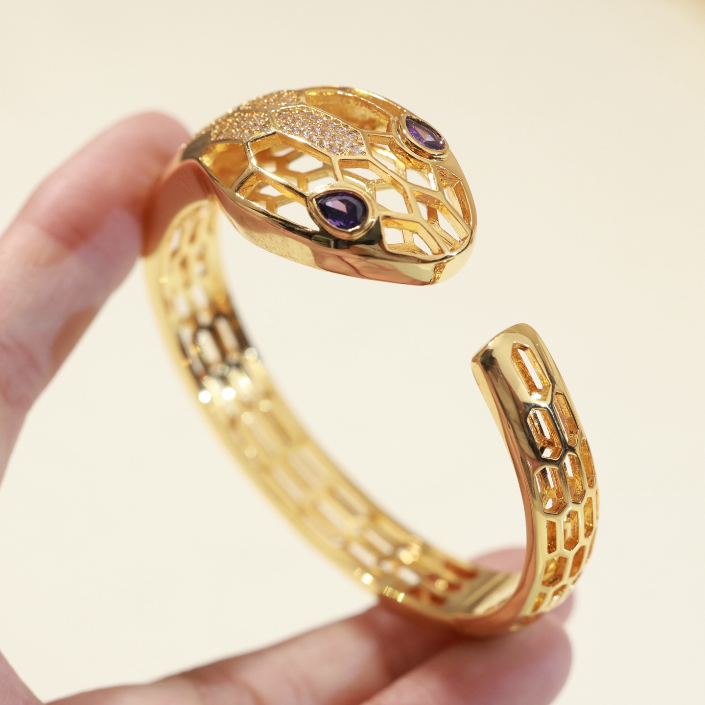 Omega Haute Couture Haute Joaillerie Fine Jewelry Earrings Necklace Ring