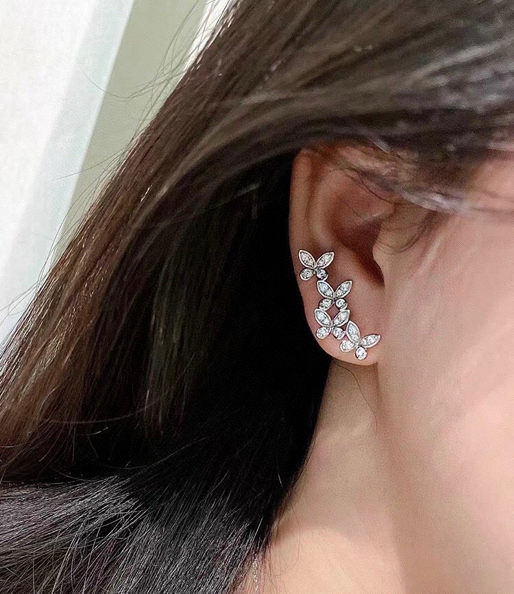 精工版本👼】顶级品牌 格拉芙 🎀蝴蝶结耳钉高级珠宝定制仿真钻系列 ❗️尽显奢华💯 高端定制 奢侈 💎纯银