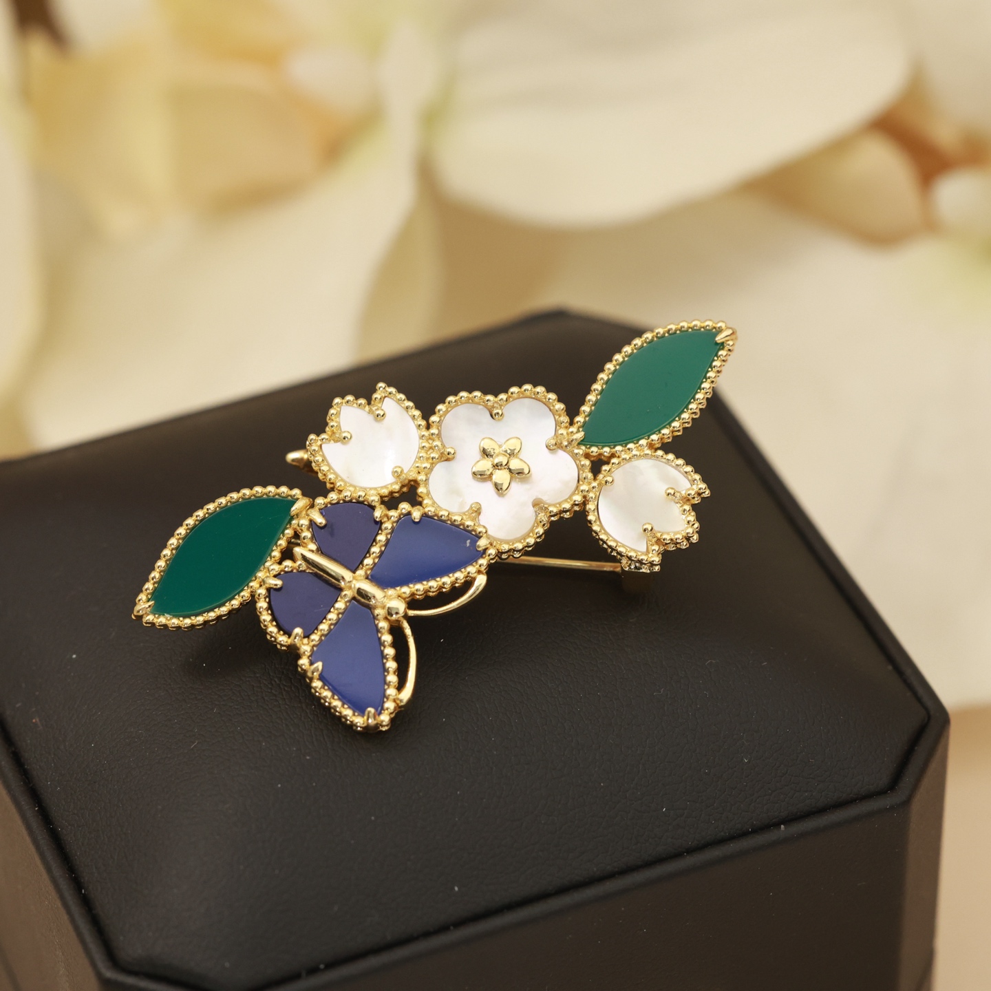 精工版本👼】蝴蝶胸针 亚金材质，带logo 🌺Vca胸针 🦋蓝蝴蝶梅花胸针💕💕贵气、又温柔、比四叶草更夺
