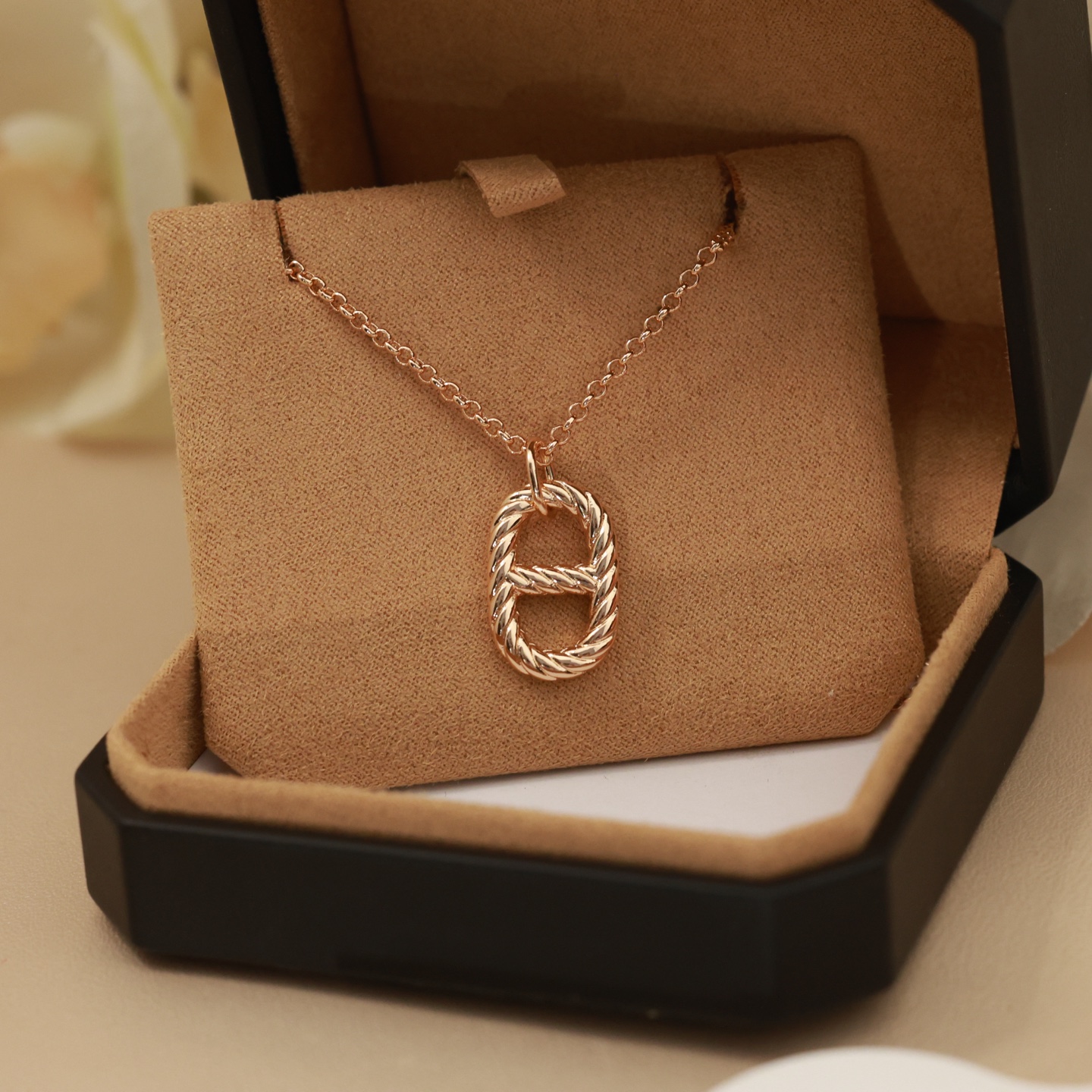 Hermès Haute Joaillerie Fine Jewelry Earrings Necklace Ring Ref 3