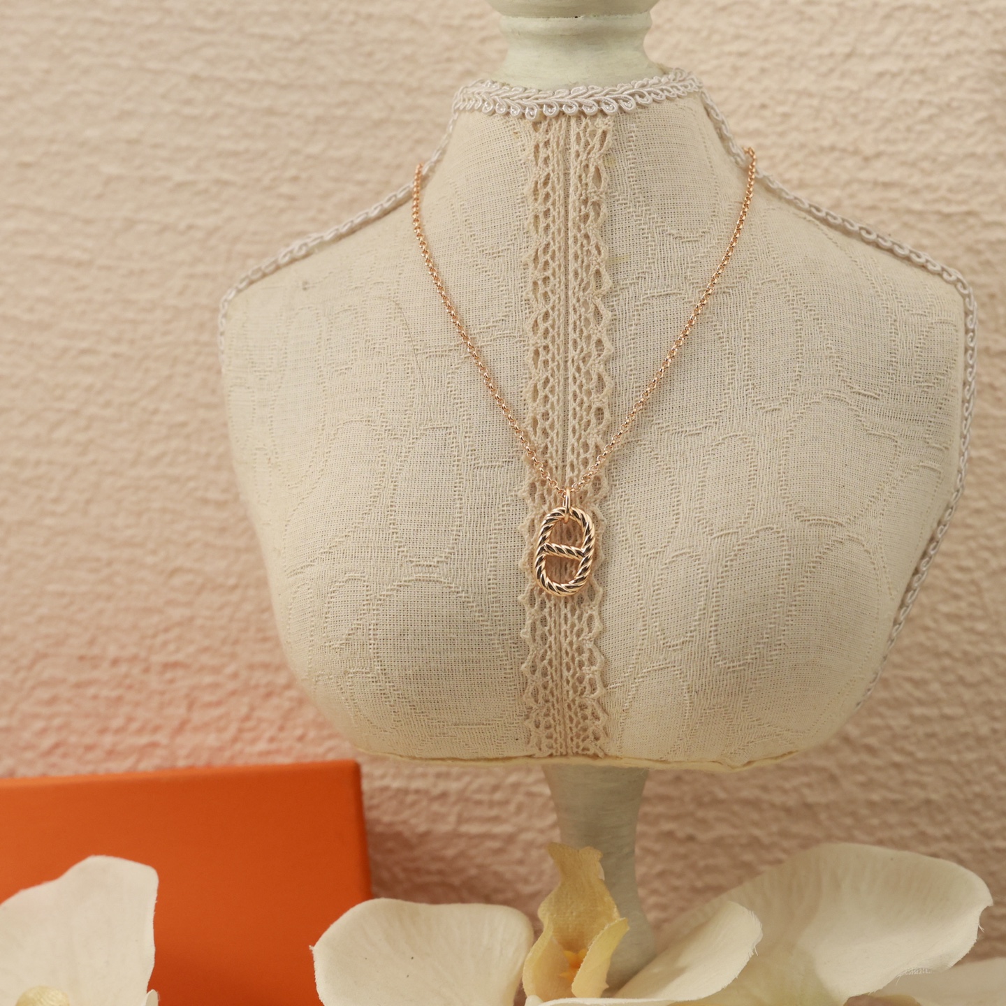 Hermès Haute Joaillerie Fine Jewelry Earrings Necklace Ring Ref 6