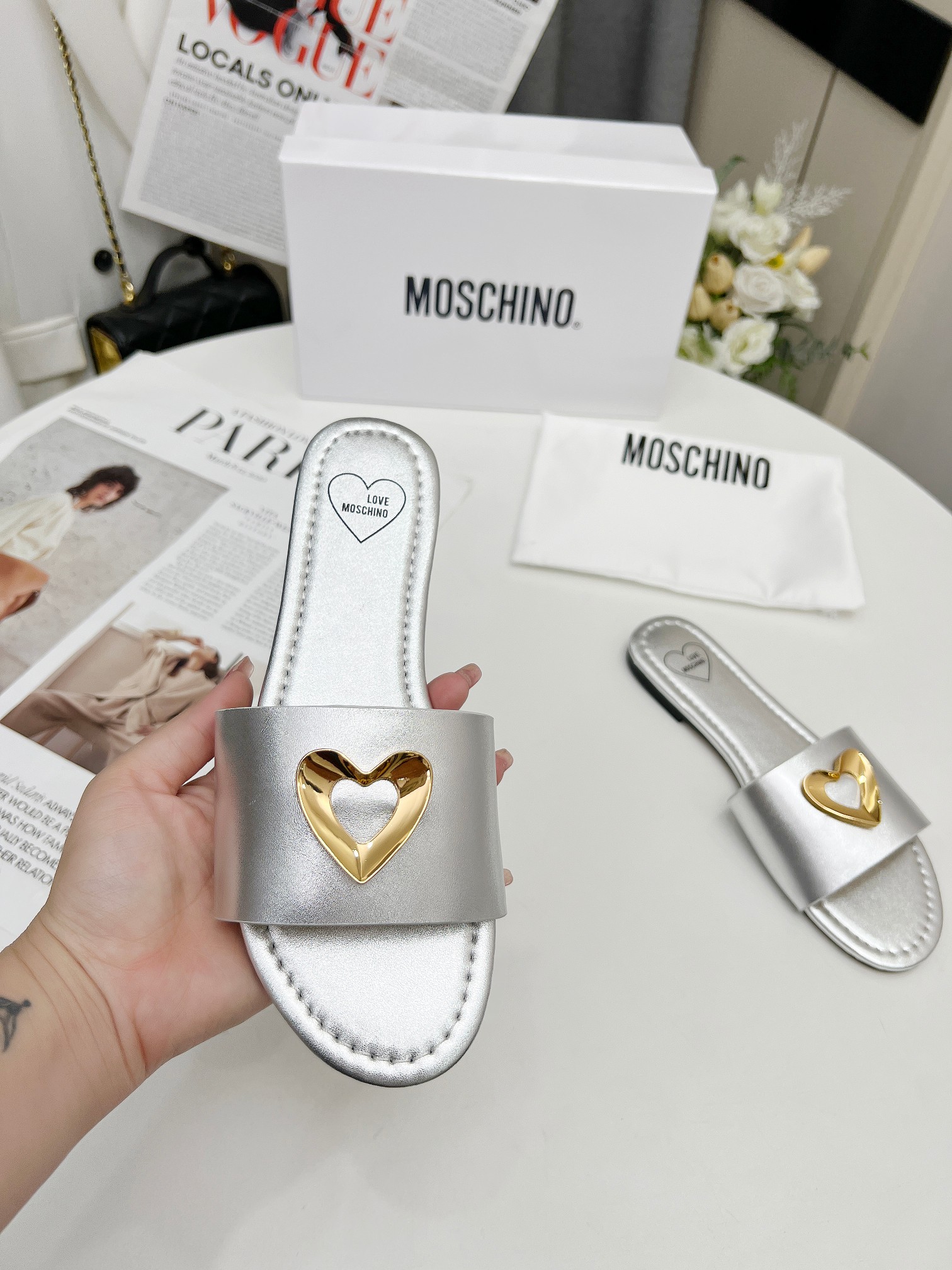 New Moschino Flat Slippers Offer: Cow and Sheep Skin, 35-41 Yards, Original Packaging - 图片 5