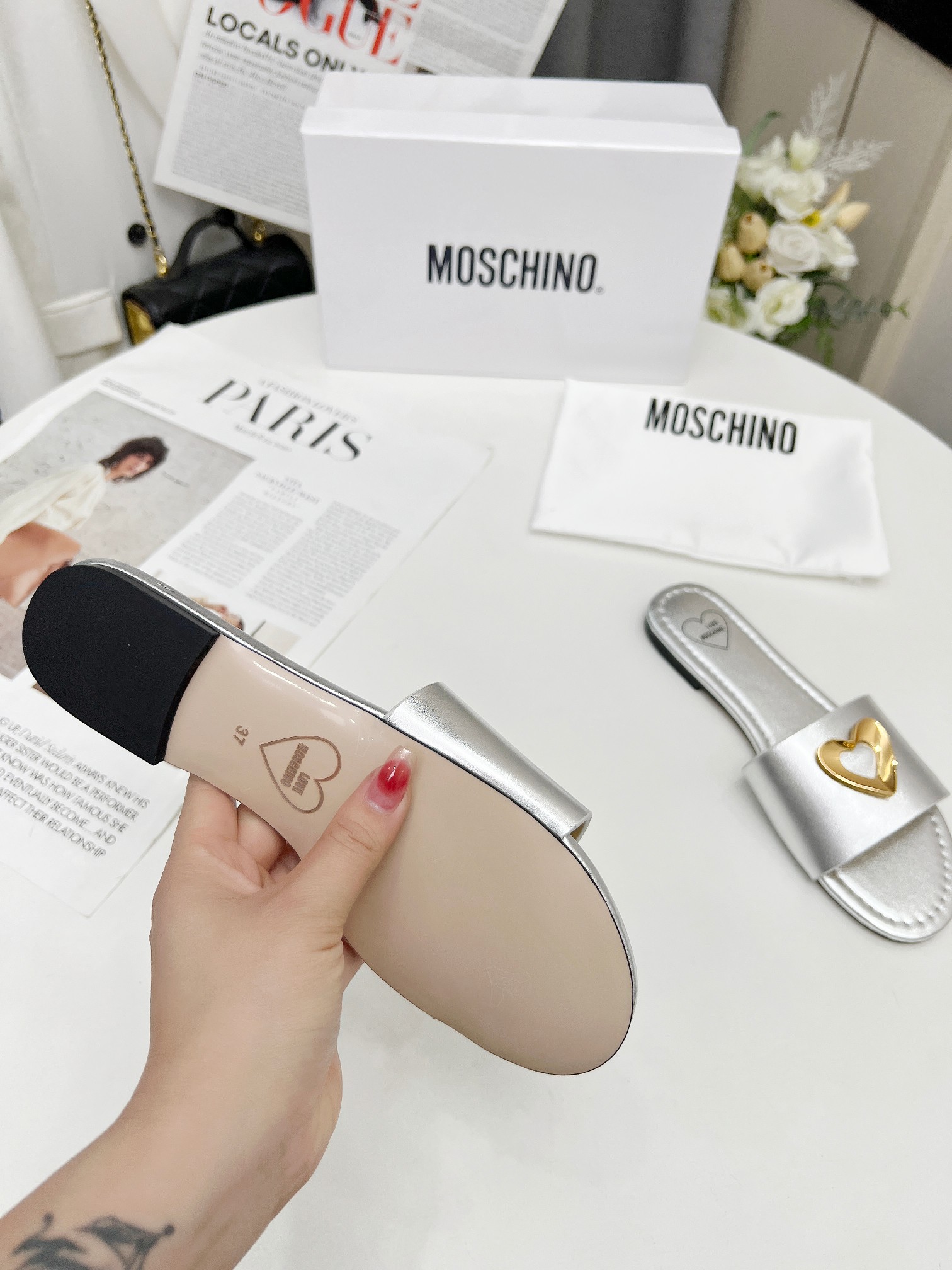 New Moschino Flat Slippers Offer: Cow and Sheep Skin, 35-41 Yards, Original Packaging - 图片 8