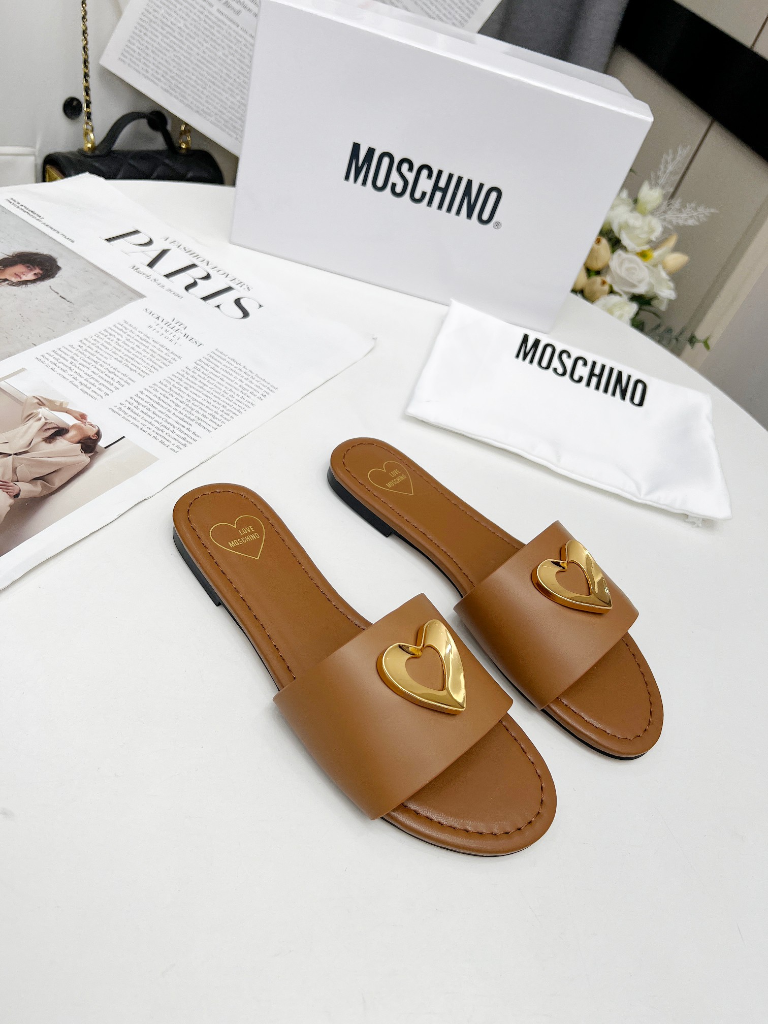 New Moschino Flat Slippers in Cow and Sheep Skin, Size 35-41, Original Packaging Offer at 357 - 图片 2