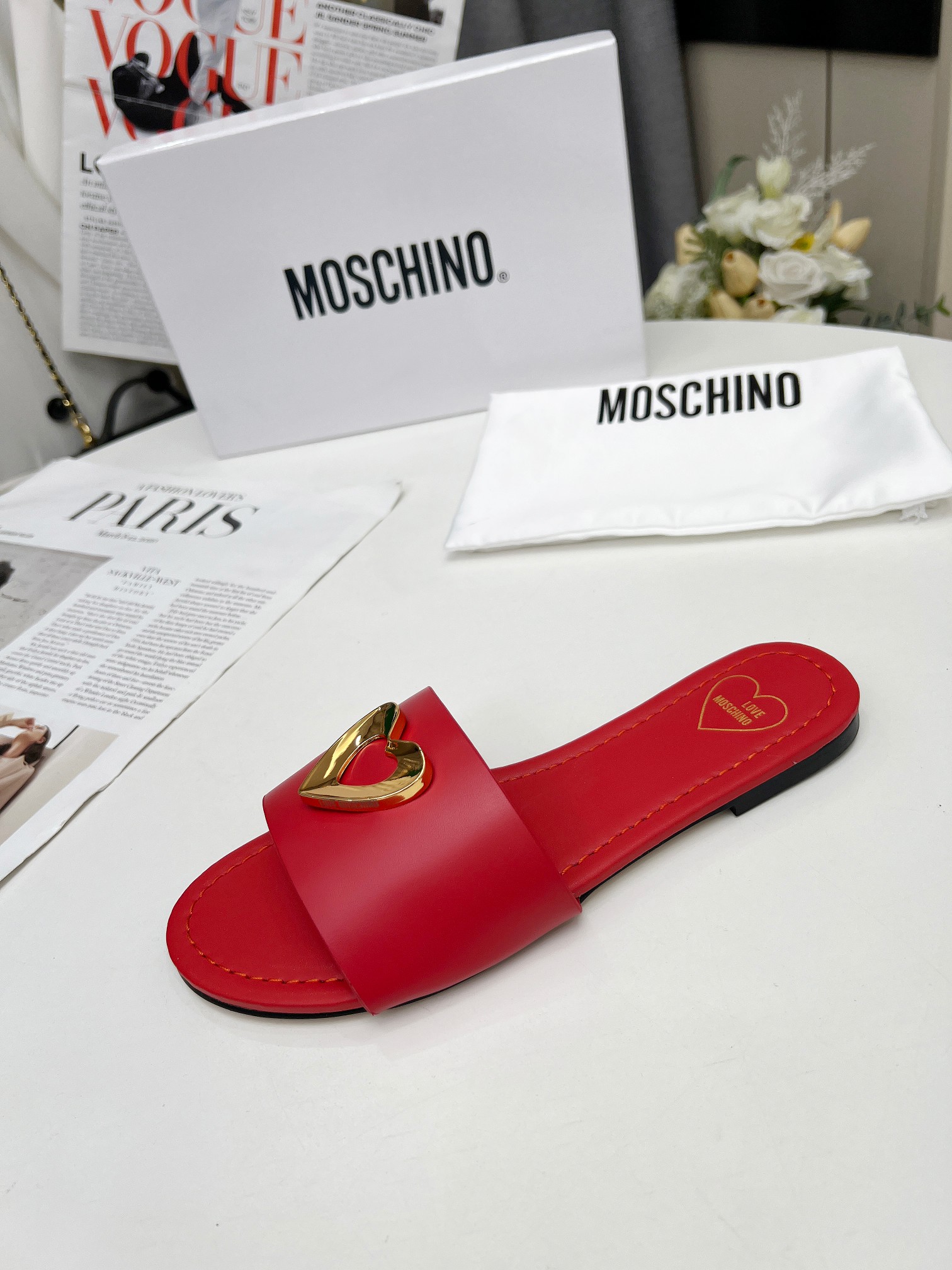 New Moschino Flat Slippers in Cow and Sheep Skin, Size 35-41, with Original Packaging. - 图片 2