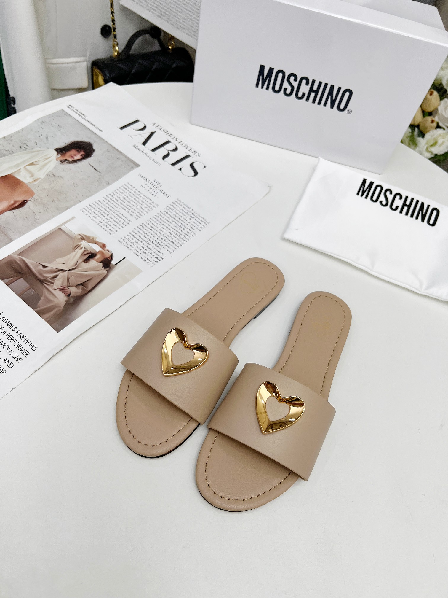 New Moschino Flat Slippers in Cow and Sheep Skin, Size 35-41, Offer at $357 - 图片 7