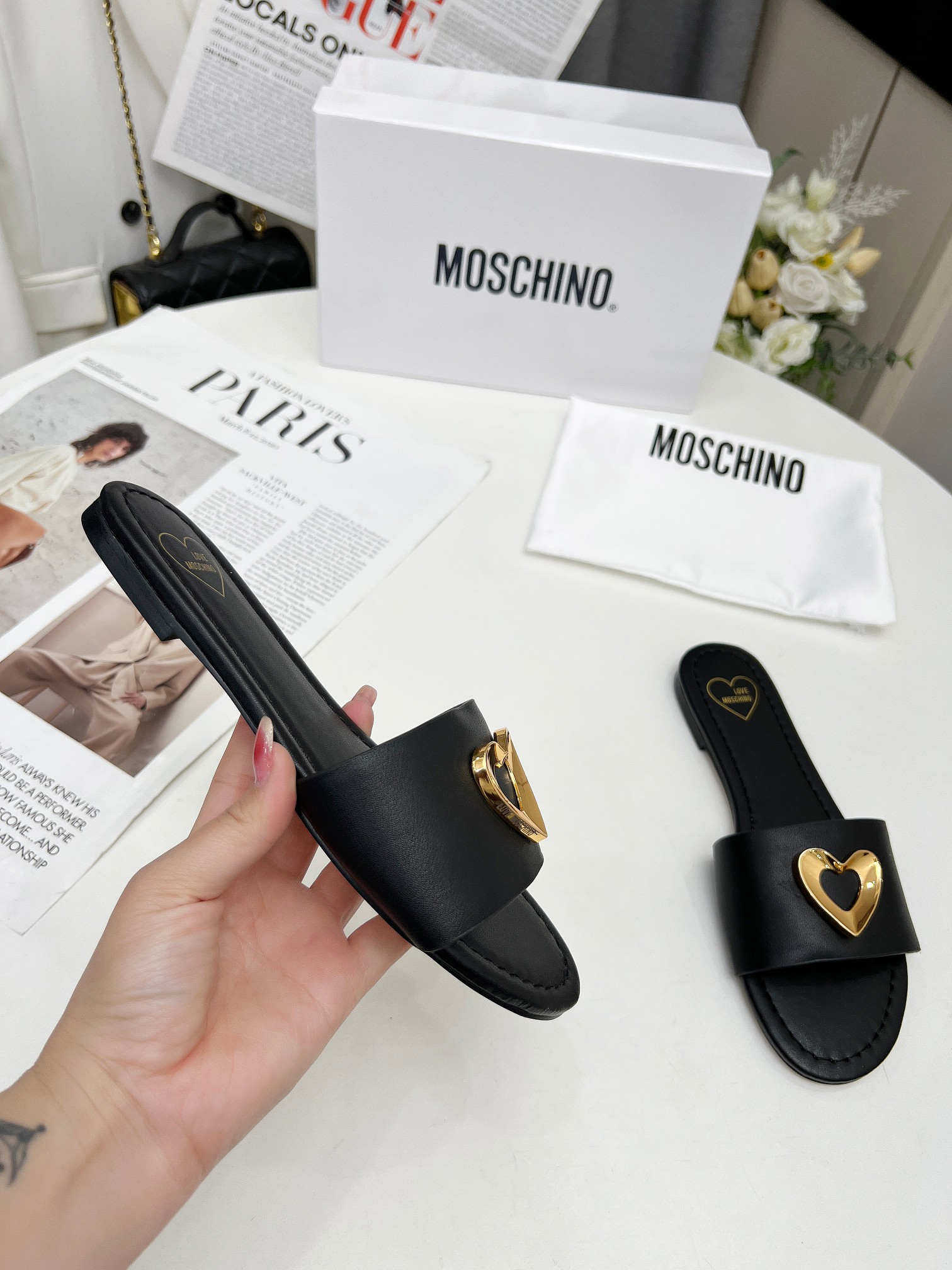 New Moschino Flat Slippers in Cow and Sheep Skin, Size 35-41, Original Packaging Offered at $357 - 图片 4
