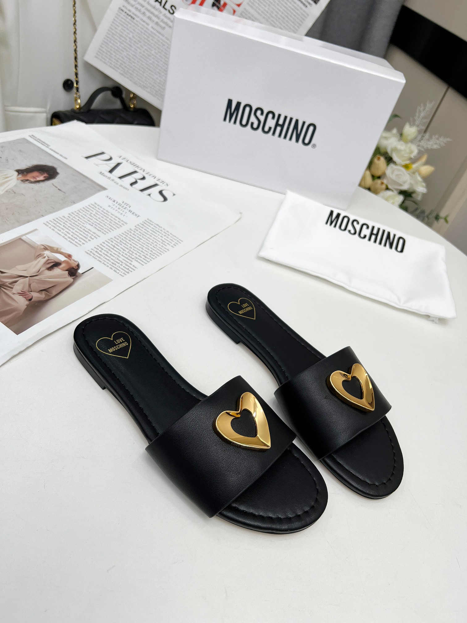 New Moschino Flat Slippers in Cow and Sheep Skin, Size 35-41, Original Packaging Offered at $357 - 图片 3