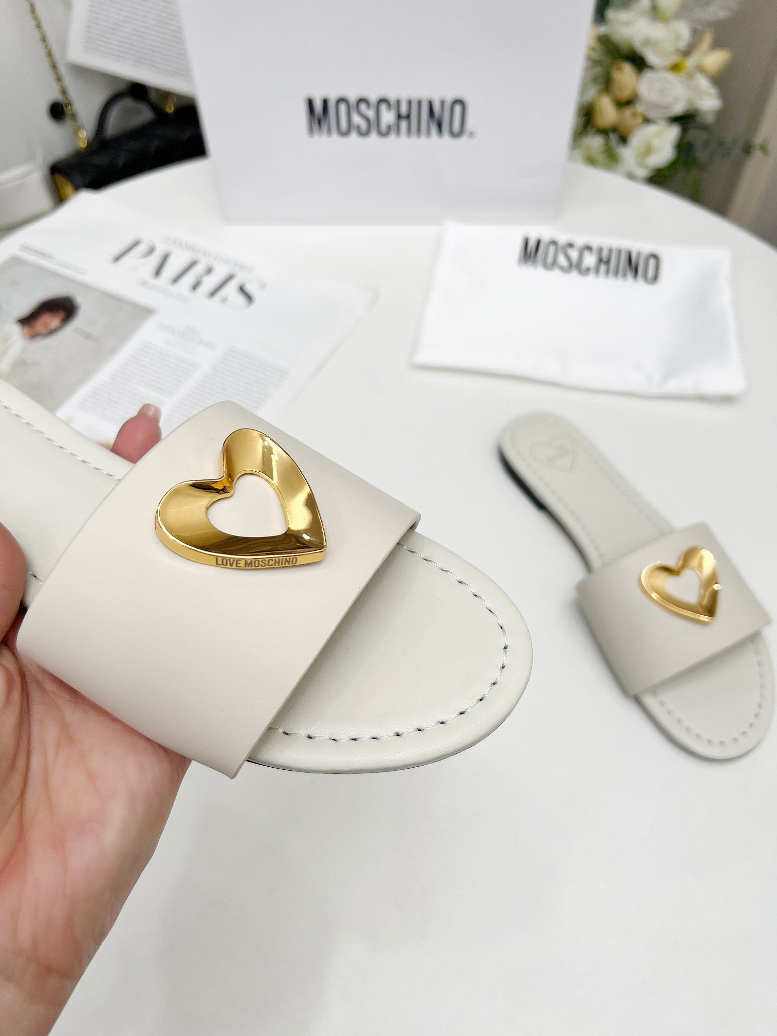New Moschino Flat Slippers in Cow and Sheep Skin, Size 35-41, Original Packaging - 图片 8