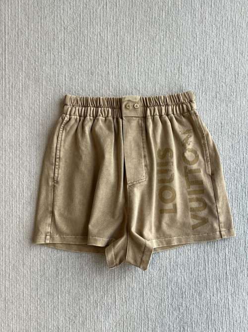 Louis Vuitton Vintage-Wash Shorts with Logo - Spring/Summer 2025 Collection 1 Louis Vuitton Vintage-Wash Shorts with Logo - Spring/Summer 2025 Collection