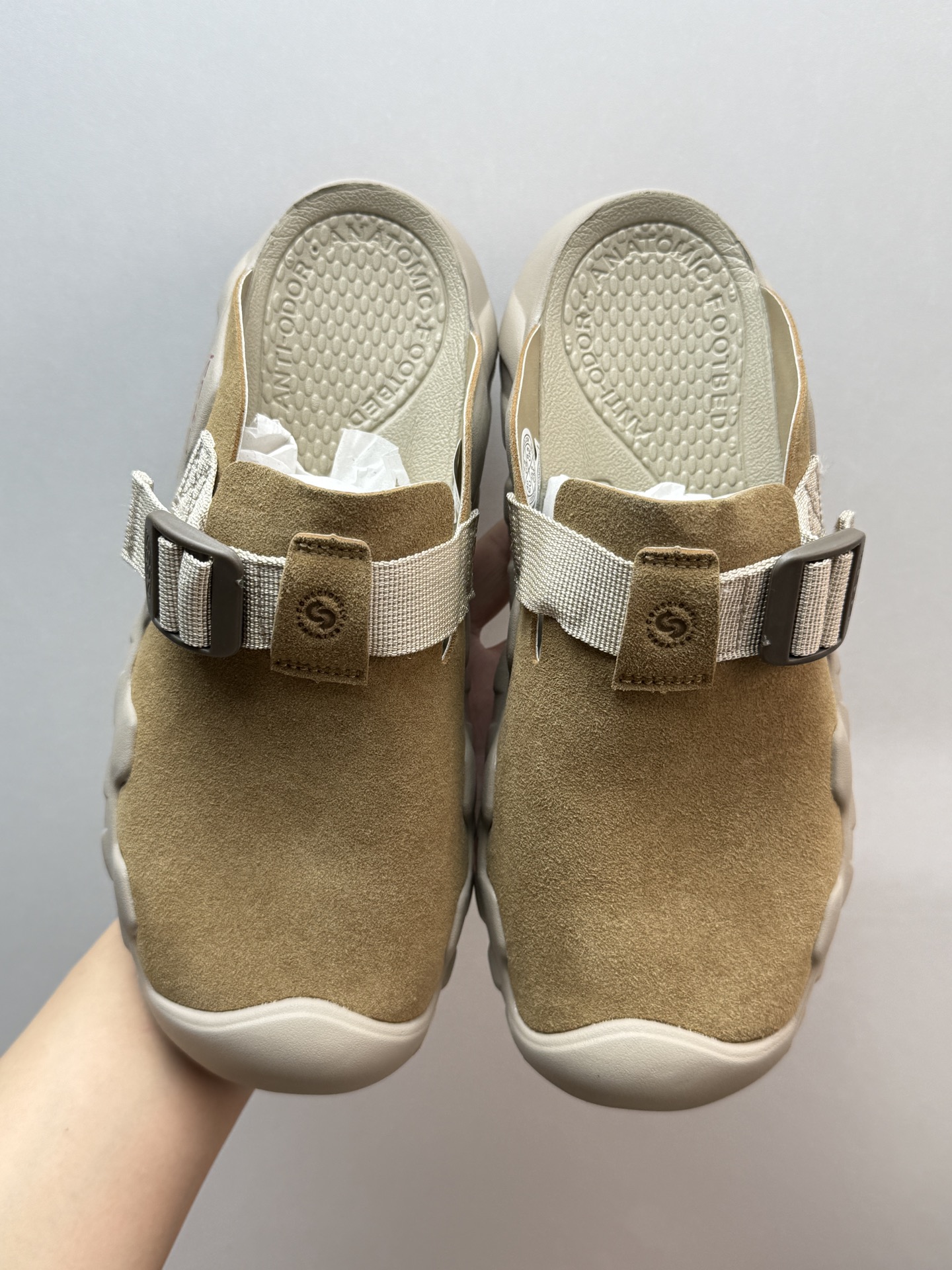 💰270 KEEN HYPERPORT 款 棕色

美国科恩 美系热门户外鞋
夏季热款 上脚透气舒适
夏季户外沙滩非常适宜

1030763