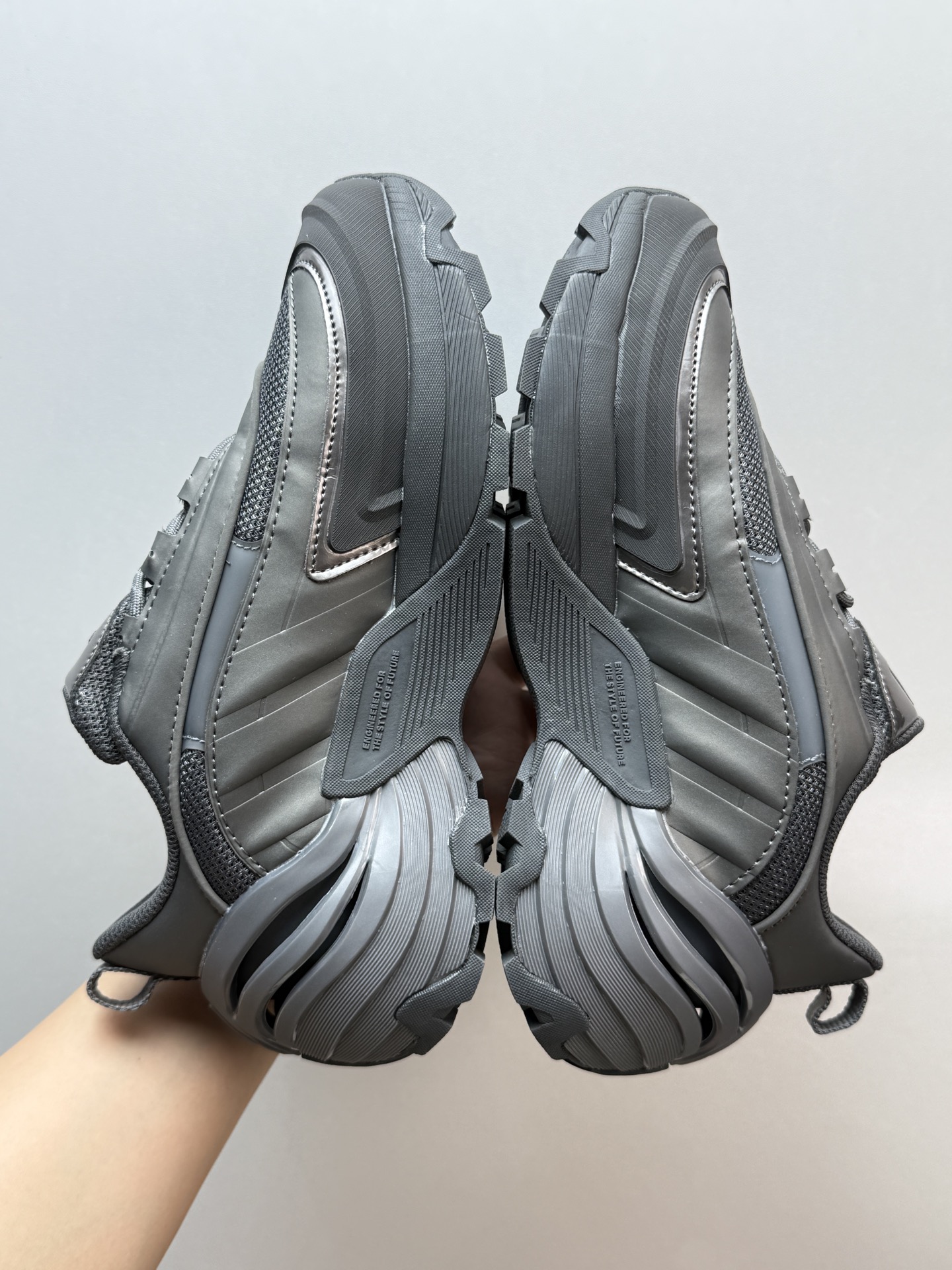 💰270 adidas Wonder Runner Turbo 深灰色

阿迪新款老爹鞋 小红书热款 
鞋型显腿瘦 上脚鞋底增高

JS3746