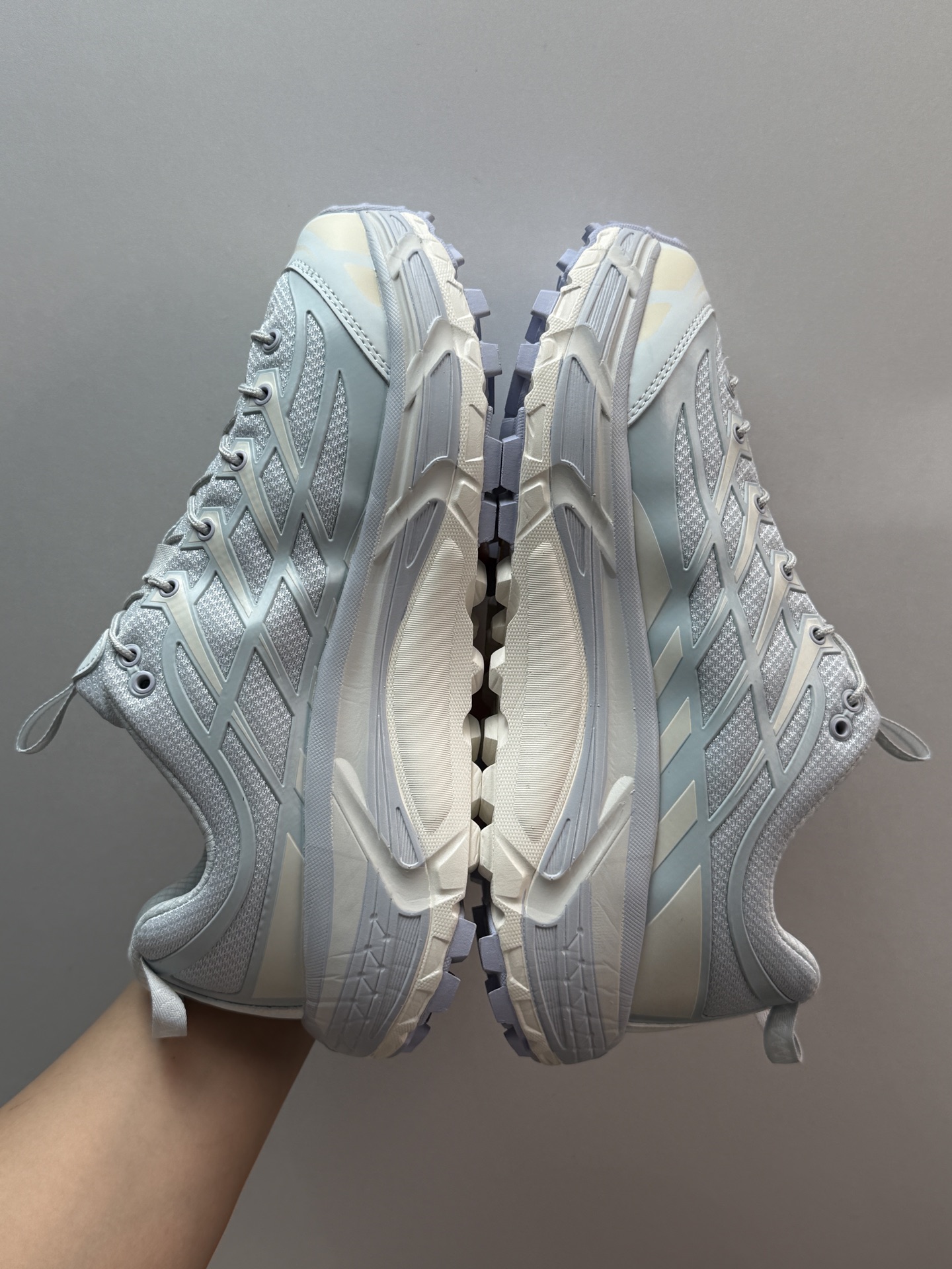 🔥🔥🔥 💰270 裸鞋圈最强HOKA ONE ONE Mafate Three 2 蓝色
东莞支线订单 奢侈品工艺
东莞原装底面HOKA
鞋底碳板加持 抗扭矩强
正确细节 正确越南环保鞋垫
正确越南中底布

1141572-ILD