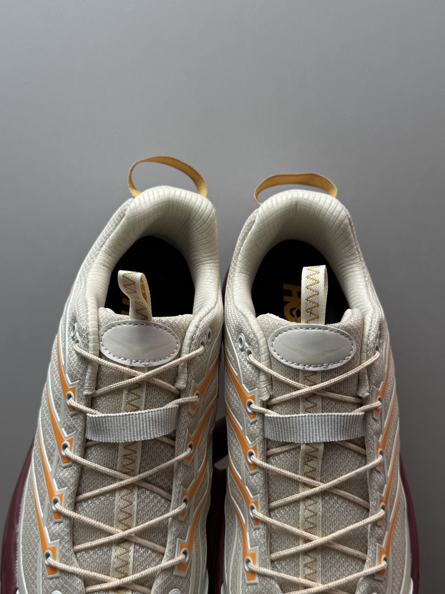 🔥🔥🔥 💰270 裸鞋圈最强HOKA ONE ONE Mafate Three 2 米红色
东莞支线订单 奢侈品工艺
东莞原装底面HOKA
鞋底碳板加持 抗扭矩强
正确细节 正确越南环保鞋垫
正确越南中底布

1141572-VVR